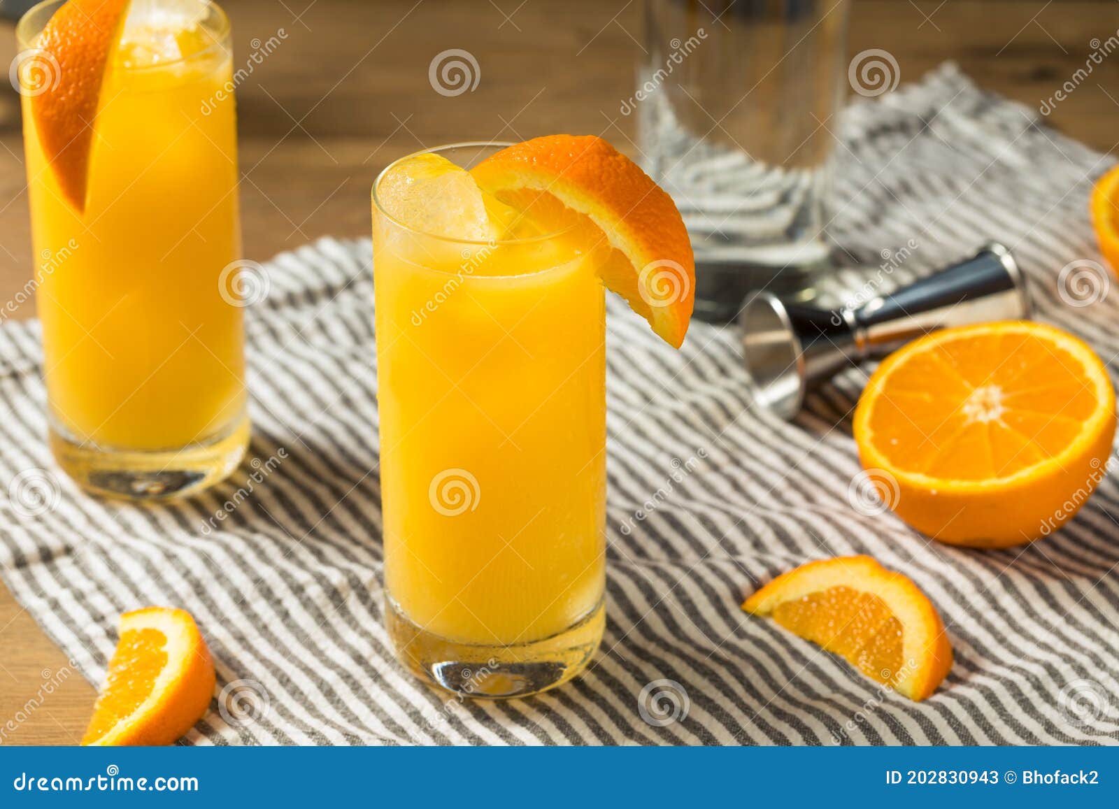 Boozy Refreshing Vodka Screwdriver Cocktail Stock Image Image of beverage, background 202830943