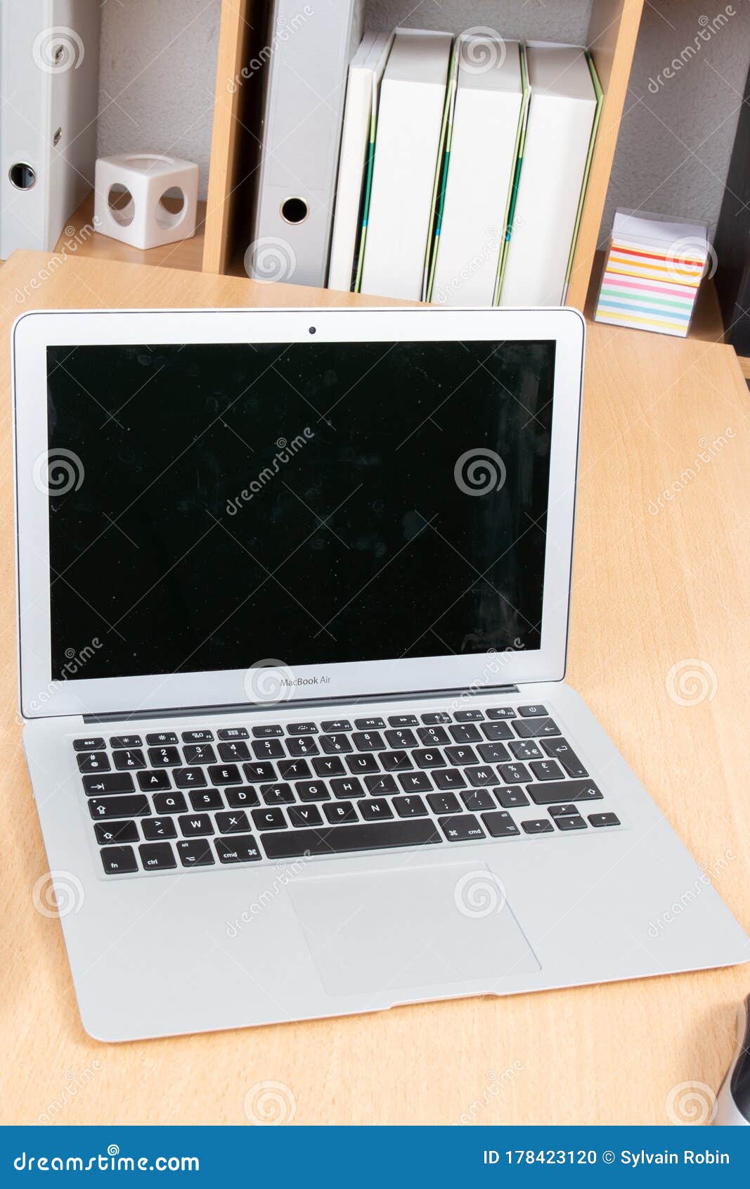 MacBook Air - Apple (FR)