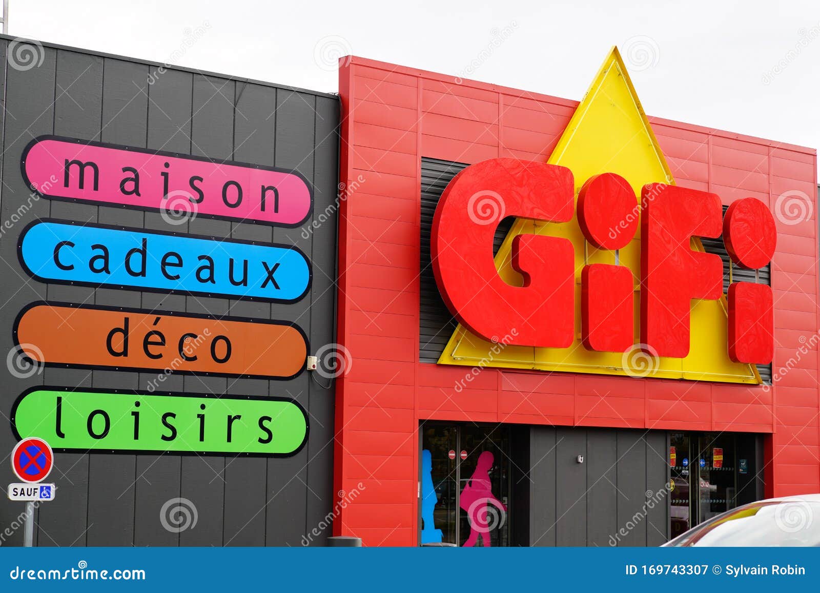 Gifi Retail Sign And Text Logo Facade French Store Company Low Cost