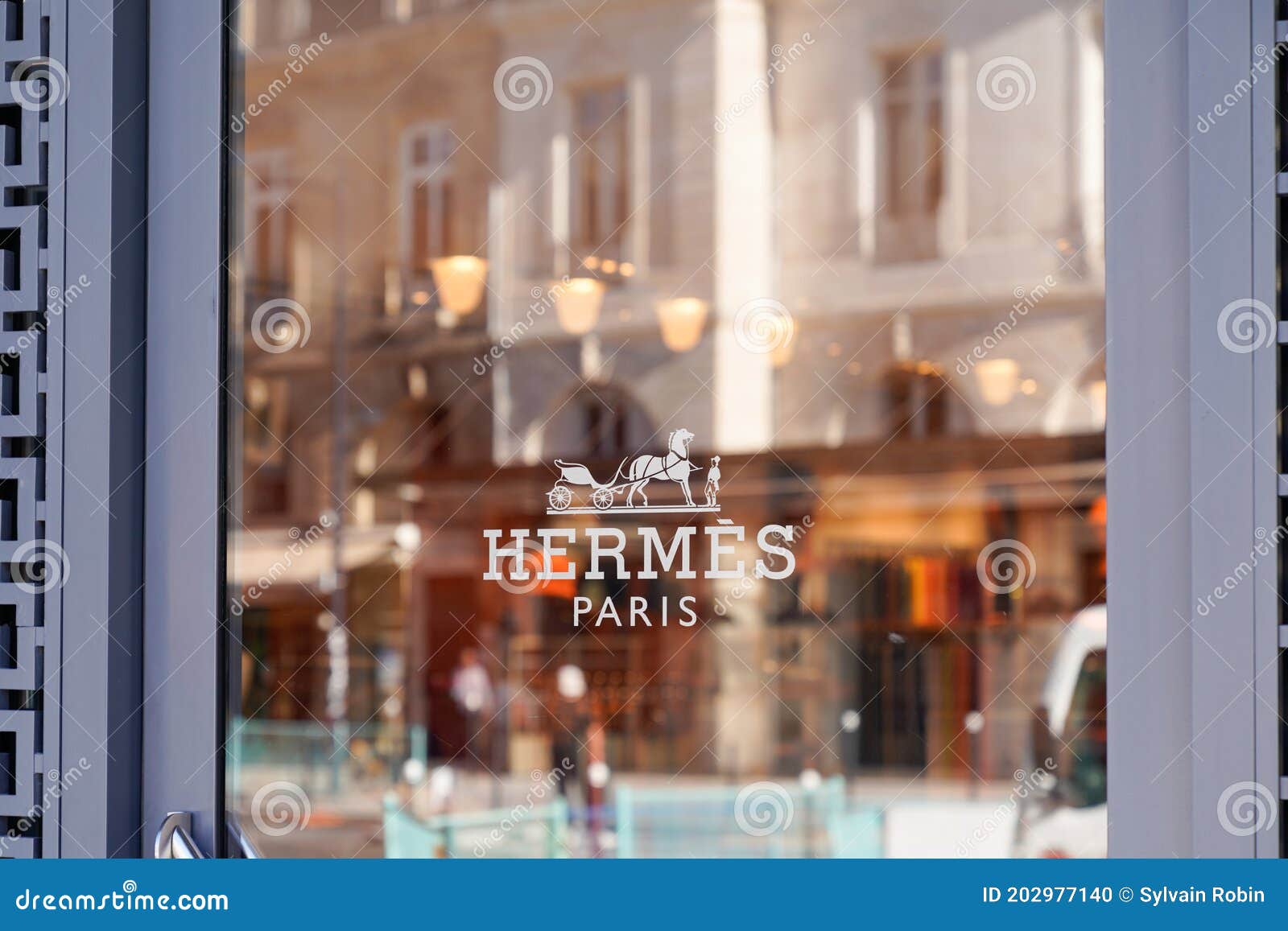 Hermes Paris Stock Illustrations – 15 Hermes Paris Stock Illustrations,  Vectors & Clipart - Dreamstime