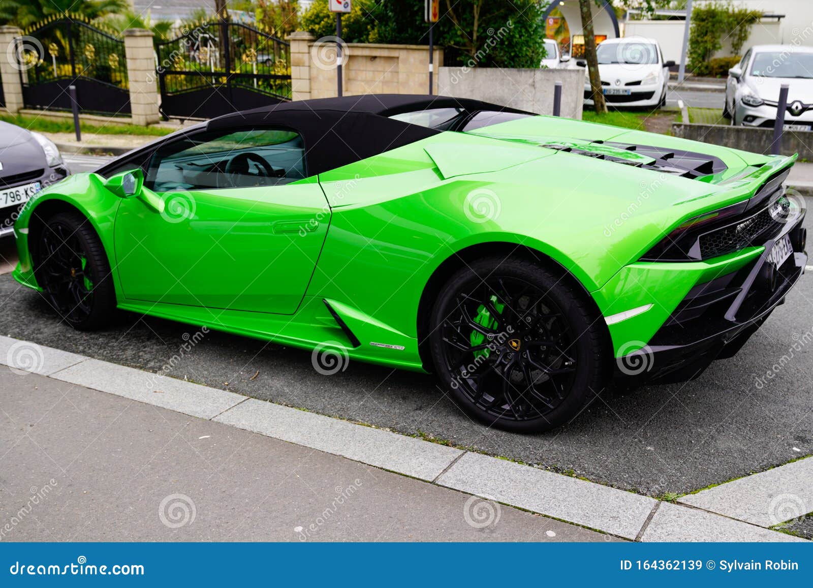 Bordeaux , Aquitaine / France - 11 18 2019 : Lamborghini Huracan Evo  Performante Sportscar Green Side Editorial Stock Image - Image of model,  detail: 164362139