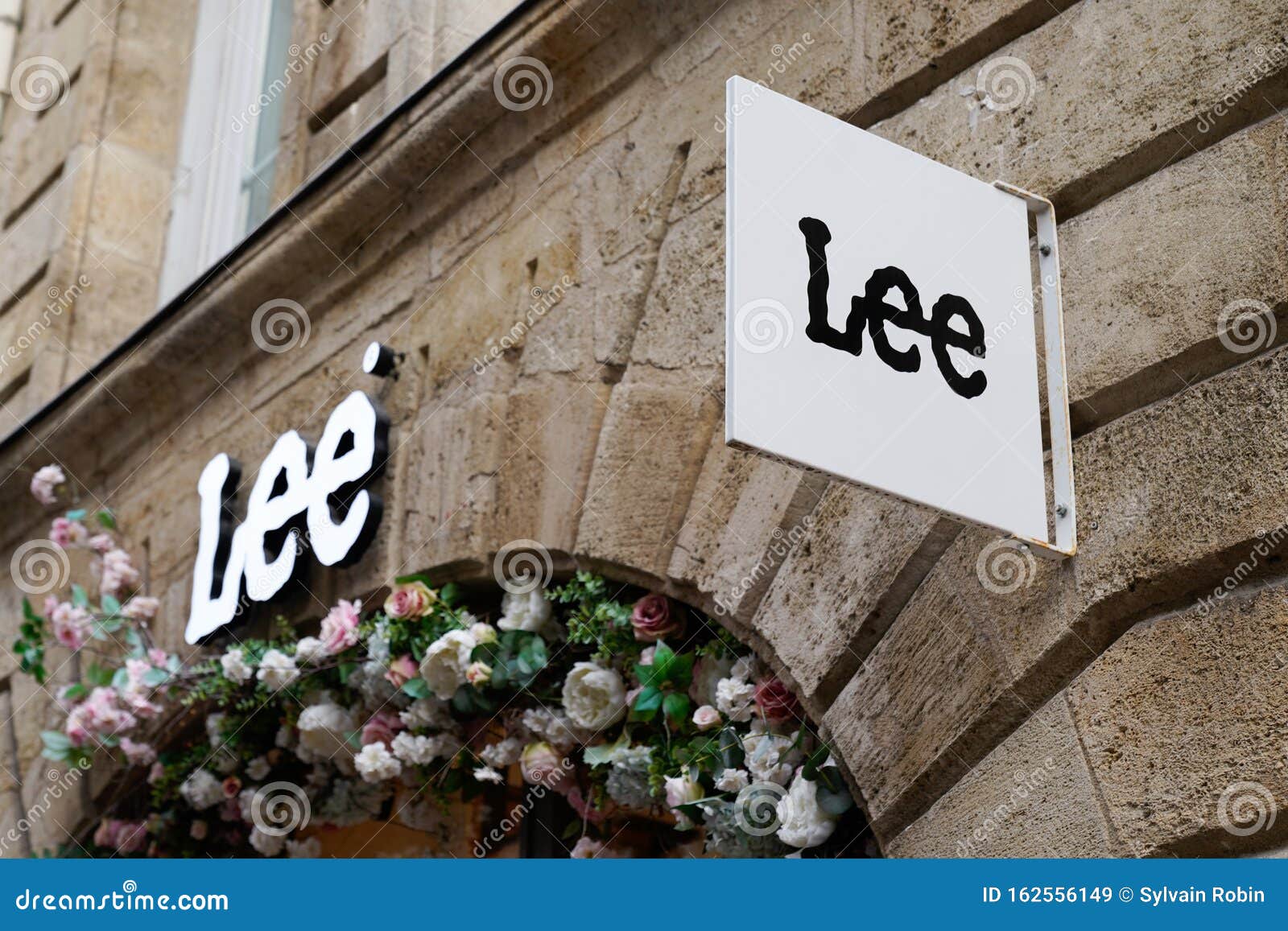 lee jeans store