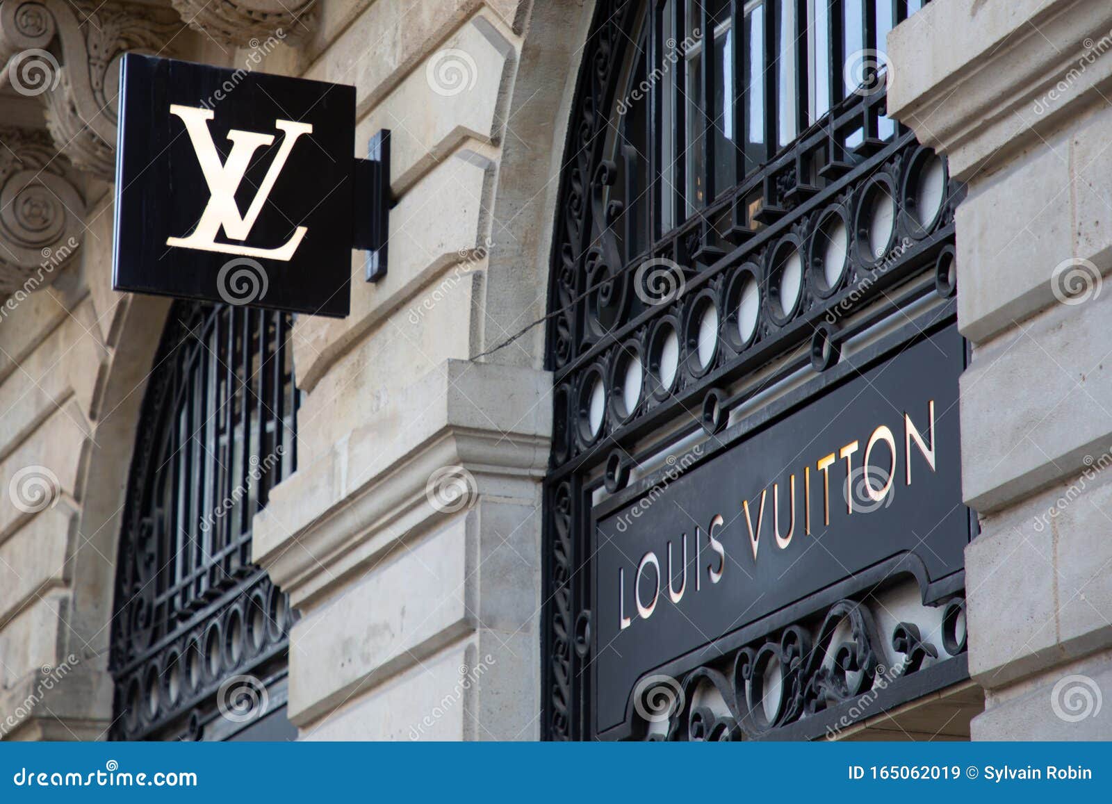 Bordeaux , Aquitaine / France - 11 25 2019 : Louis Vuitton Logo Store Sign Luxury Brand Shop ...