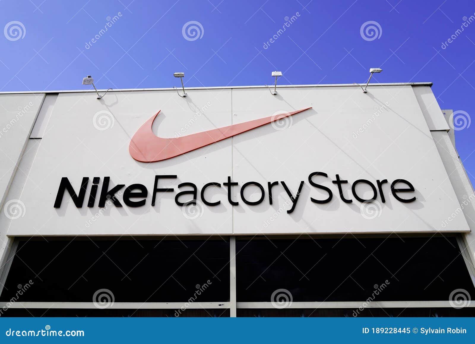 nike factory store logo