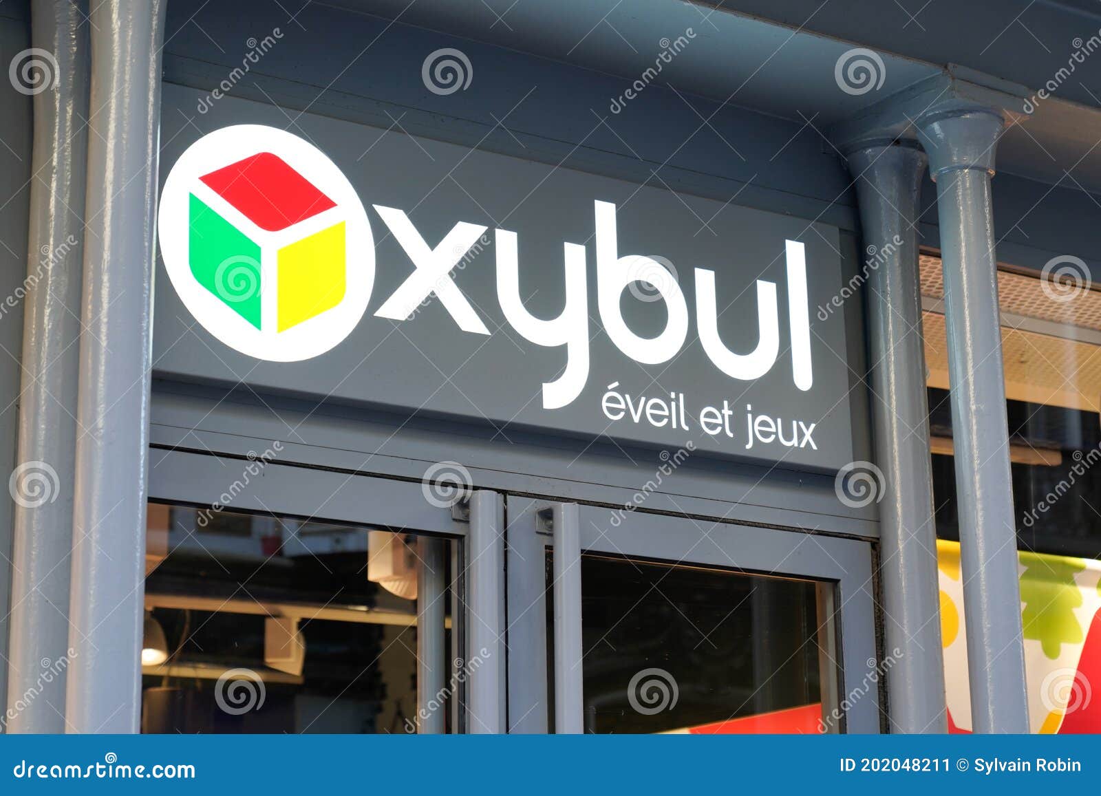 Oxybul Eveil Et Jeux Logo and Text Sign Front of Child Toys Shop