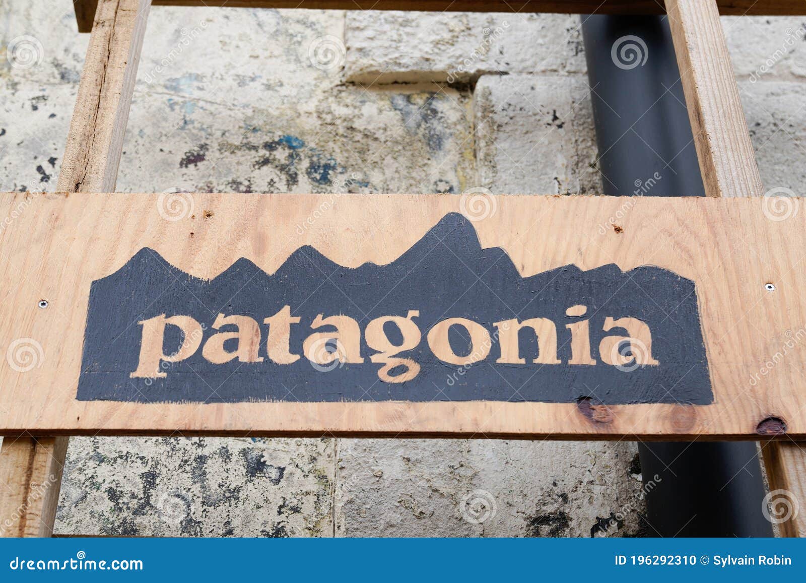 Patagonia Sign and Text Logo of American Brand of Outdoor Fashion ...