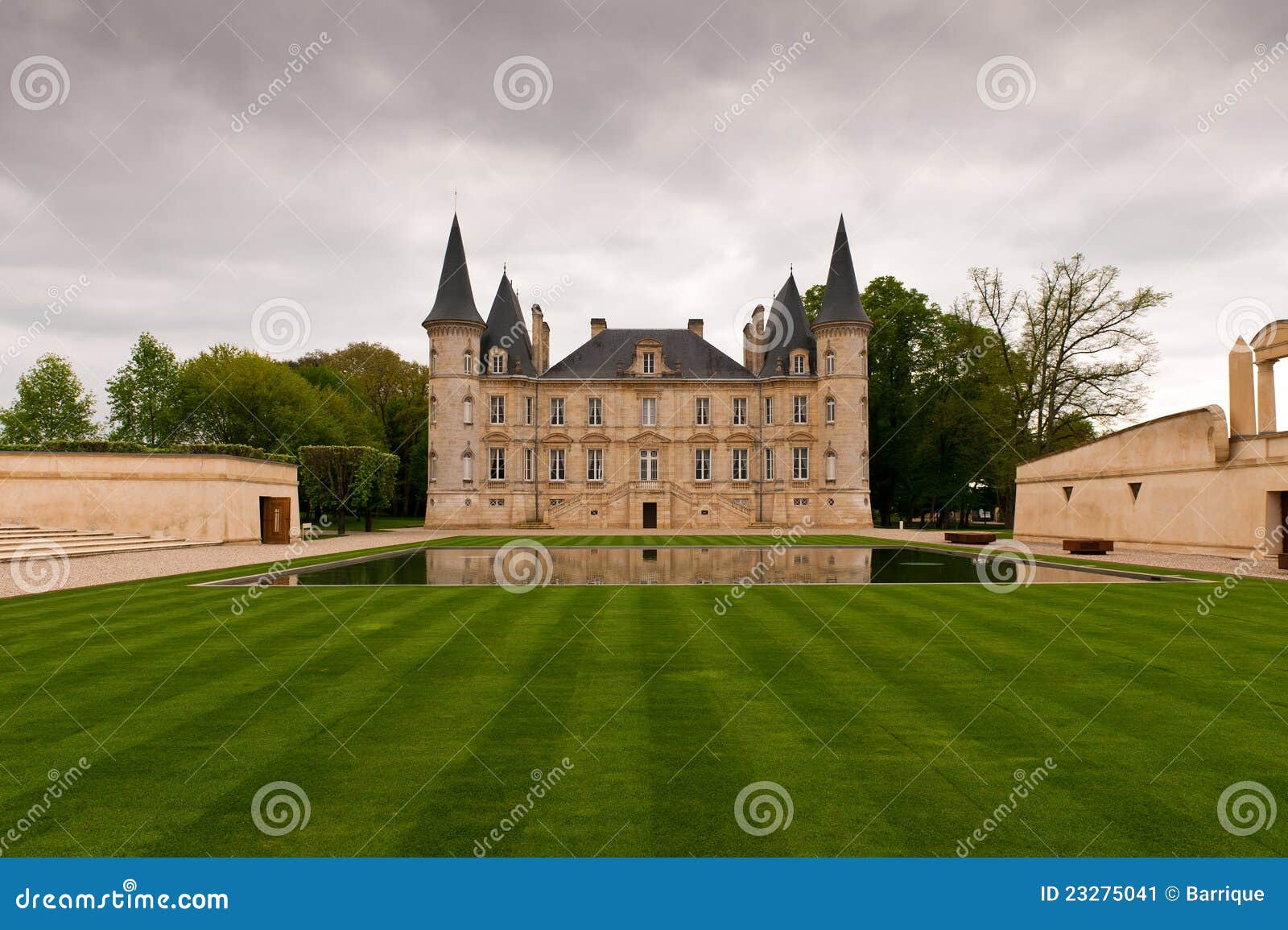 1 721 Bordeaux Chateau Photos Free Royalty Free Stock Photos From Dreamstime