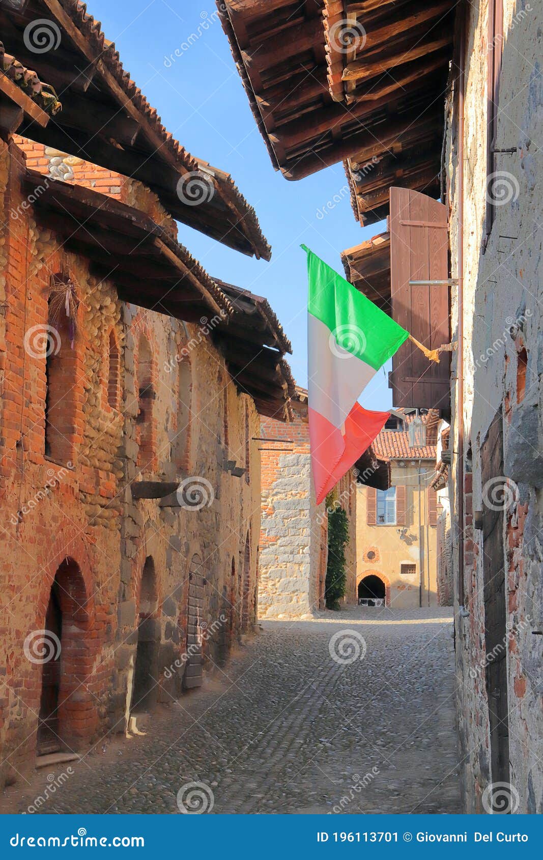 borgo medievale di ricetto di candelo in italia, medieval village of ricetto of candelo in italy