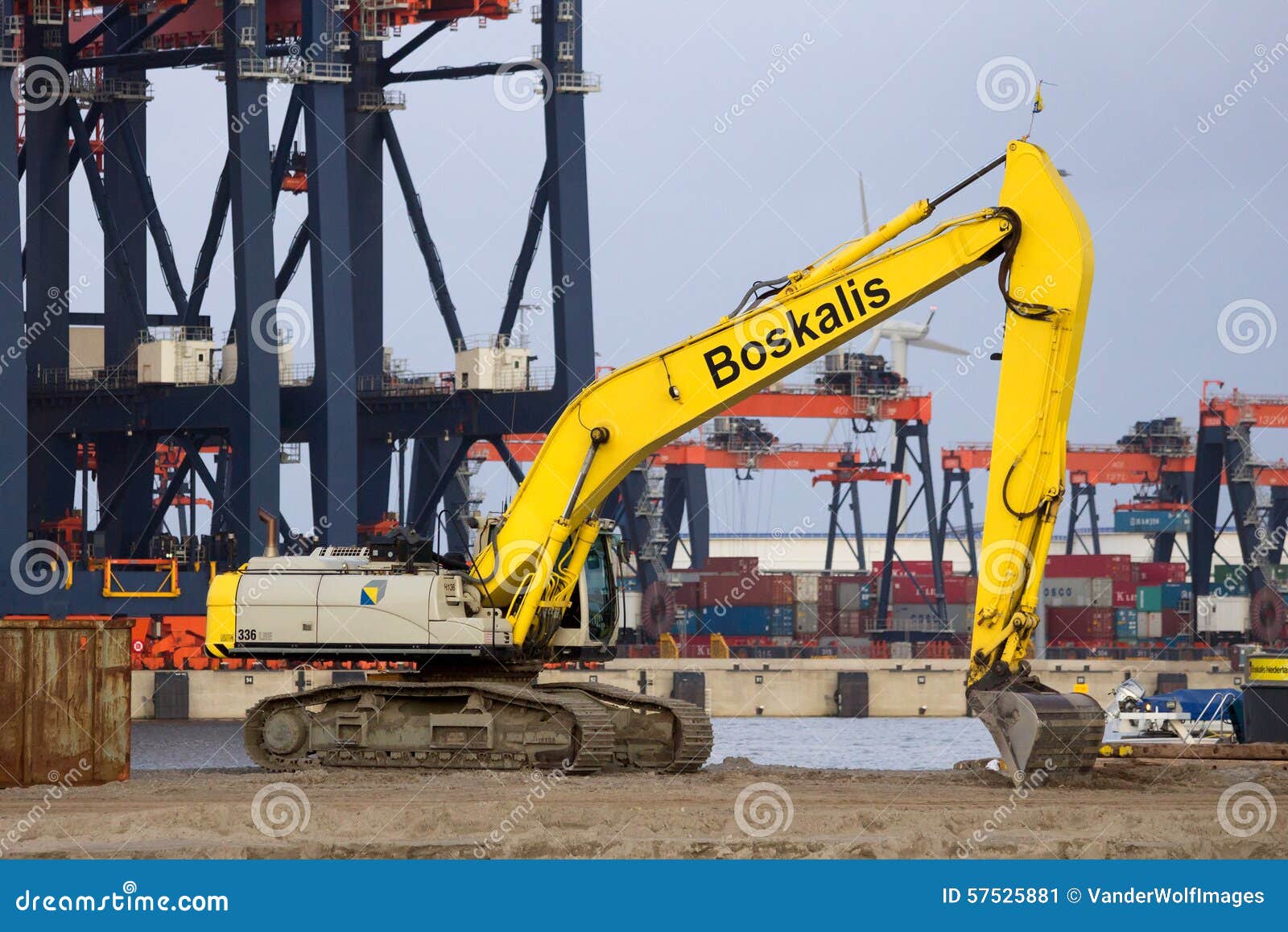 Boskalis Caterpillar redactionele foto. Image of zwaar 57525881
