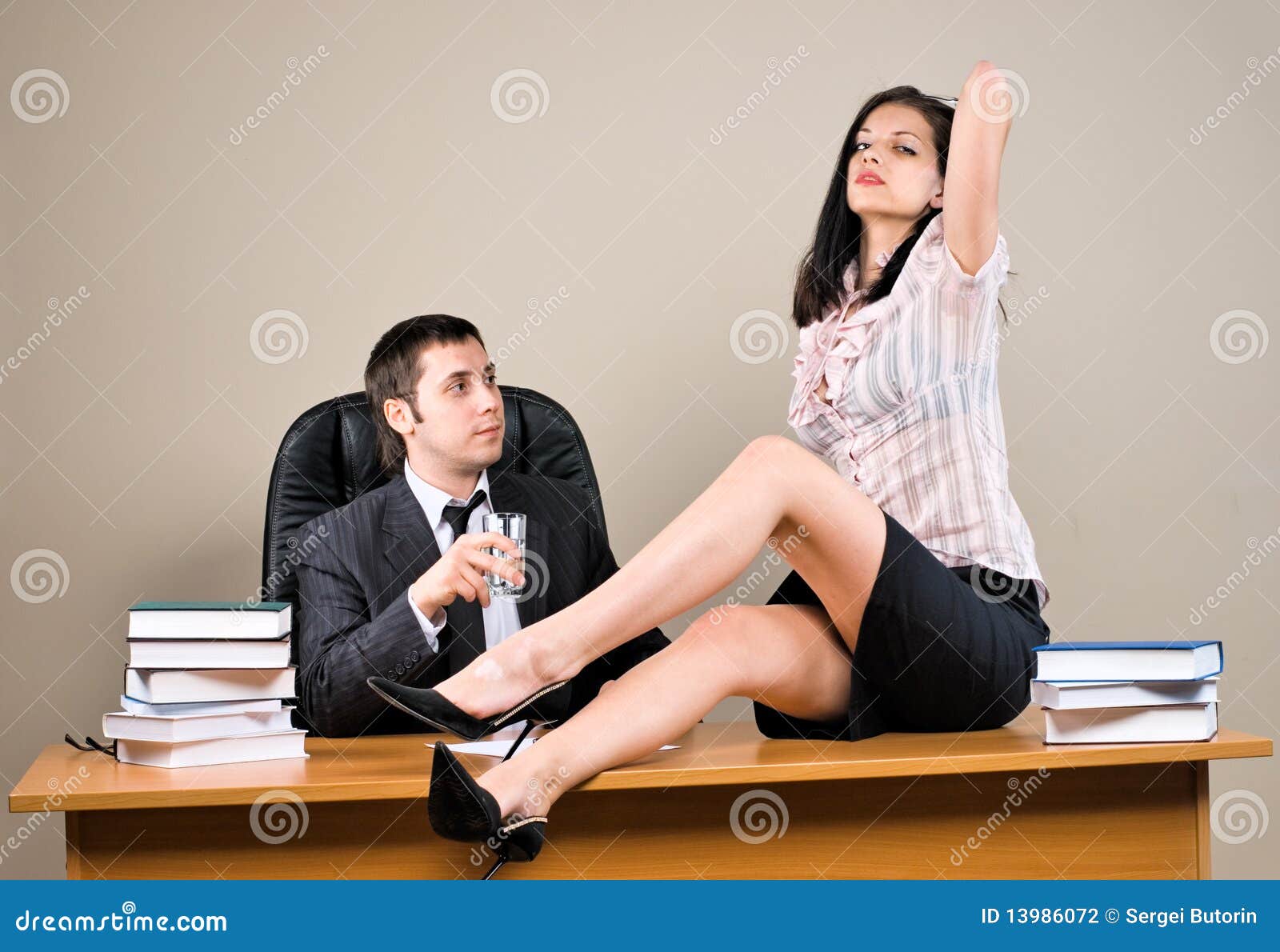 Boss Fills His Cute Secretary!