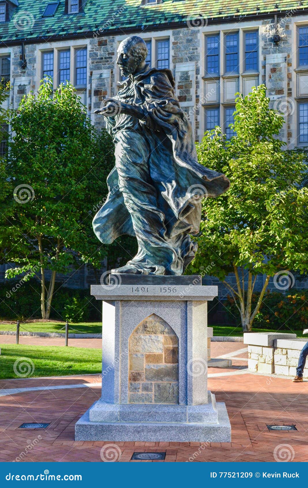 https://thumbs.dreamstime.com/z/boston-college-st-ignatius-de-loyola-statue-campus-located-chestnut-hill-massachusetts-77521209.jpg