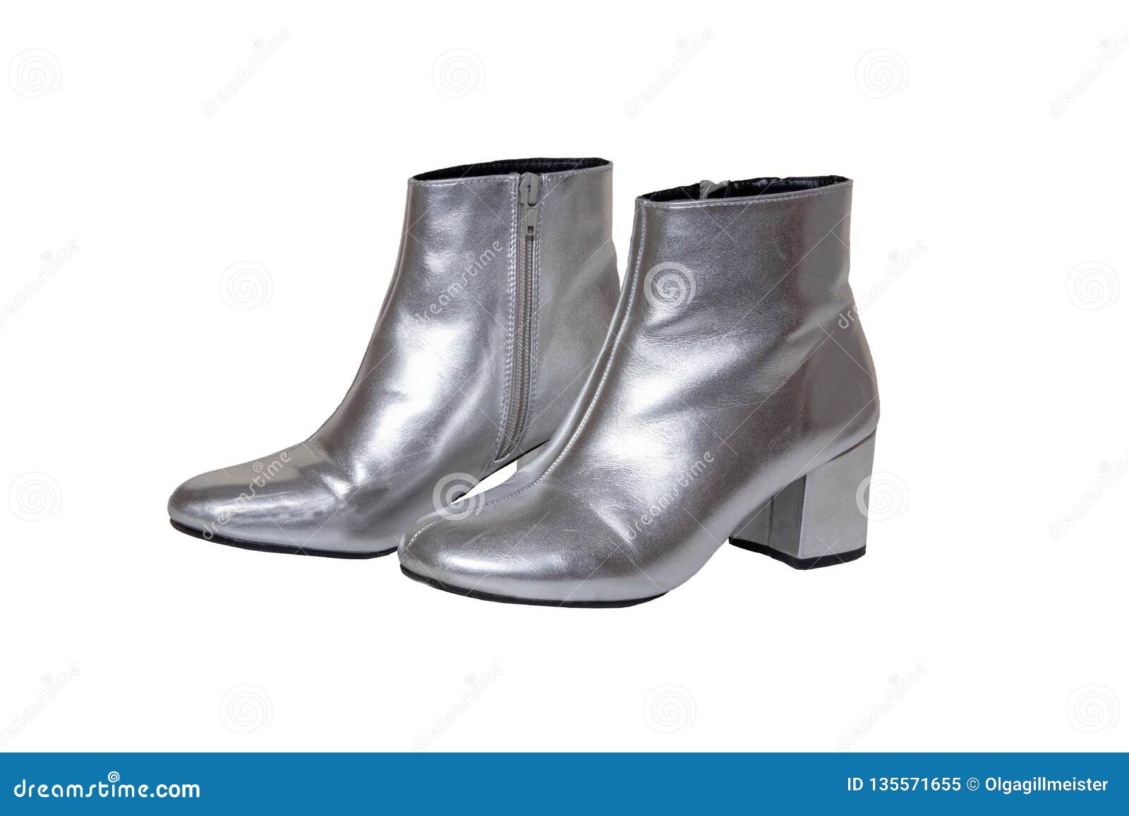 Botas Para Mujer Y Zapatos Botas De Plata Femeninas De Un Par Aisladas En Un Blanco Colección 2019 De La Moda Del Zapato De Imagen de - Imagen de parado,