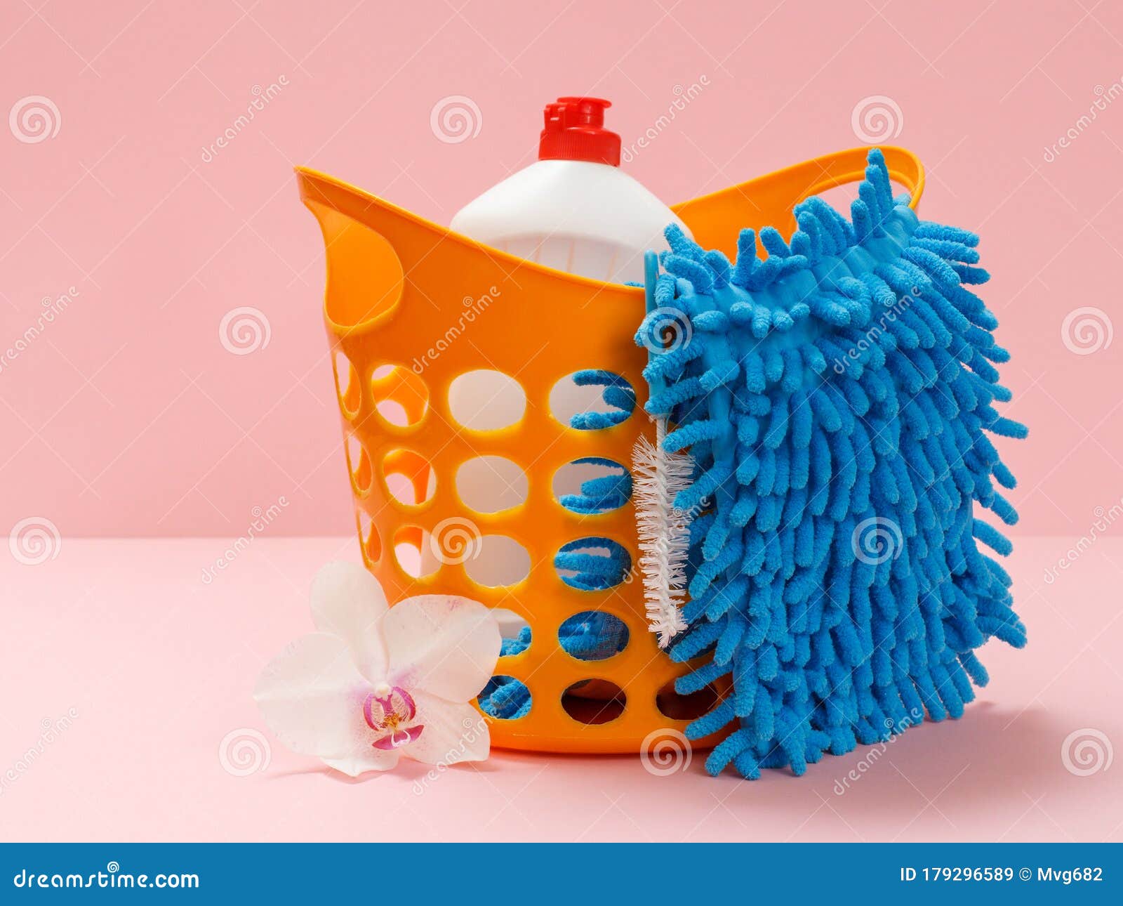 Plastic Pink Liquid Dishwasher Brush