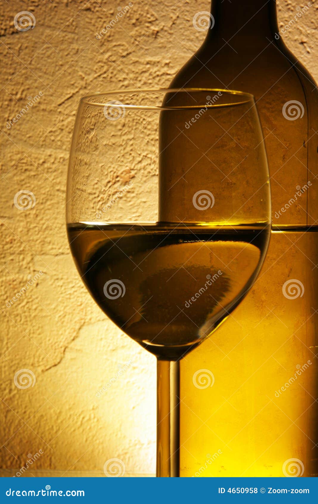 Download 16 565 Bottle Glass Wine Yellow Photos Free Royalty Free Stock Photos From Dreamstime Yellowimages Mockups