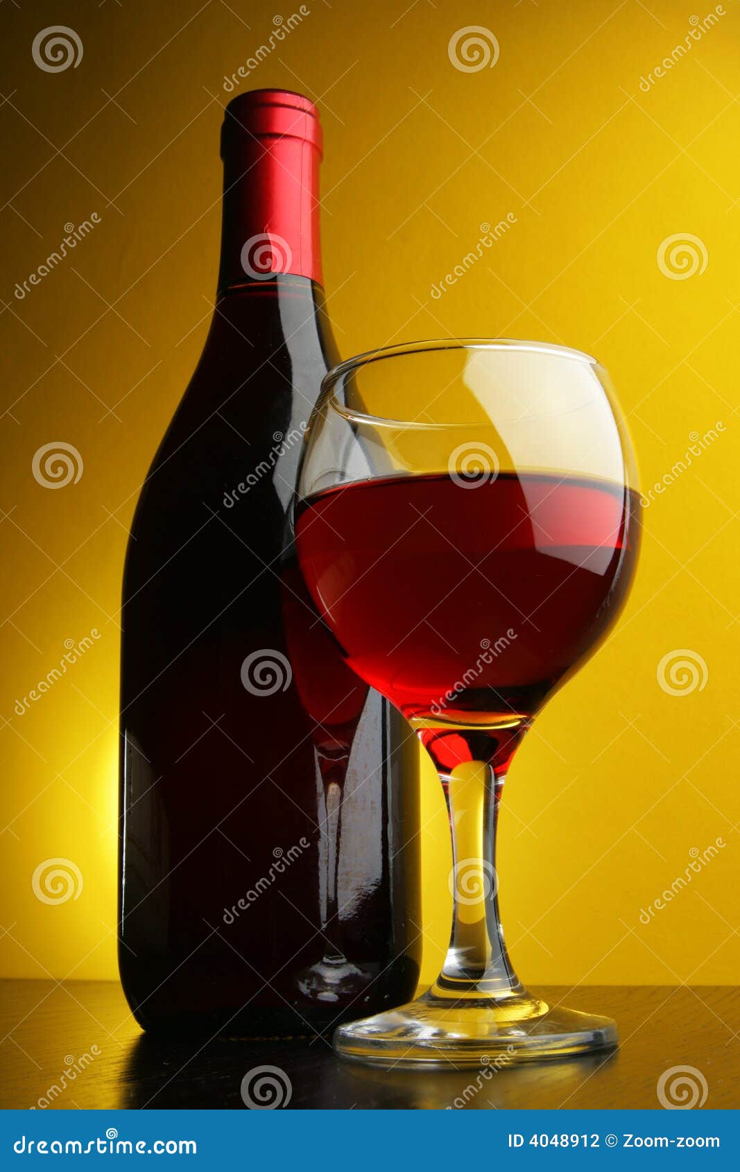 Download 19 699 Yellow Wine Bottle Photos Free Royalty Free Stock Photos From Dreamstime Yellowimages Mockups