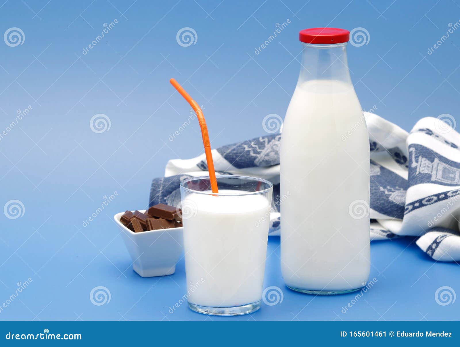 Bottle of milk, cow stock image. Image of bottle, breakfast 165601461