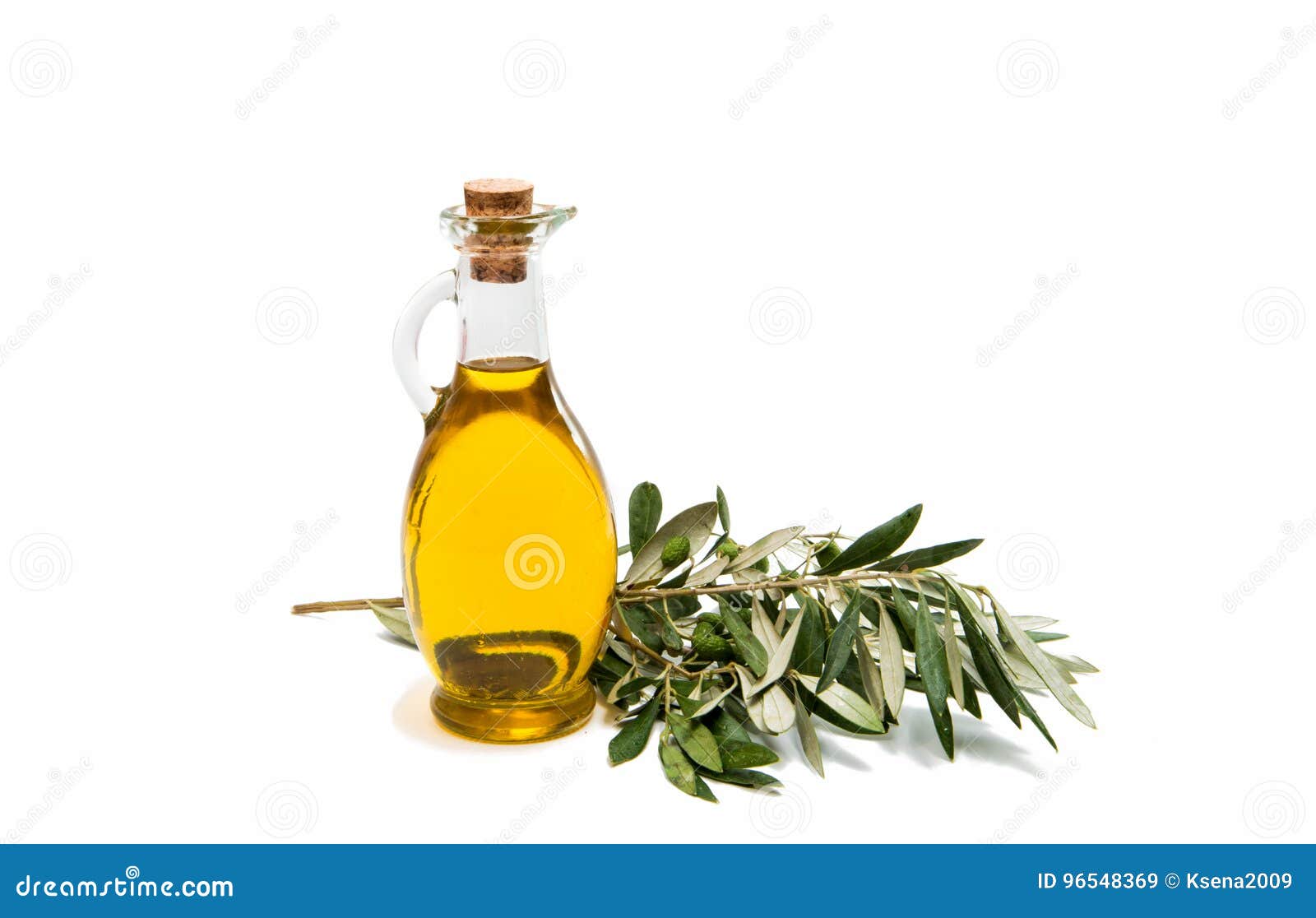 A bottle of olive oil. Бутылка оливкового масла. Оливковое масло в бутылке Olive Oil. Бутылка масла с веткой оливы. Оливковое масло в железной бутылке.