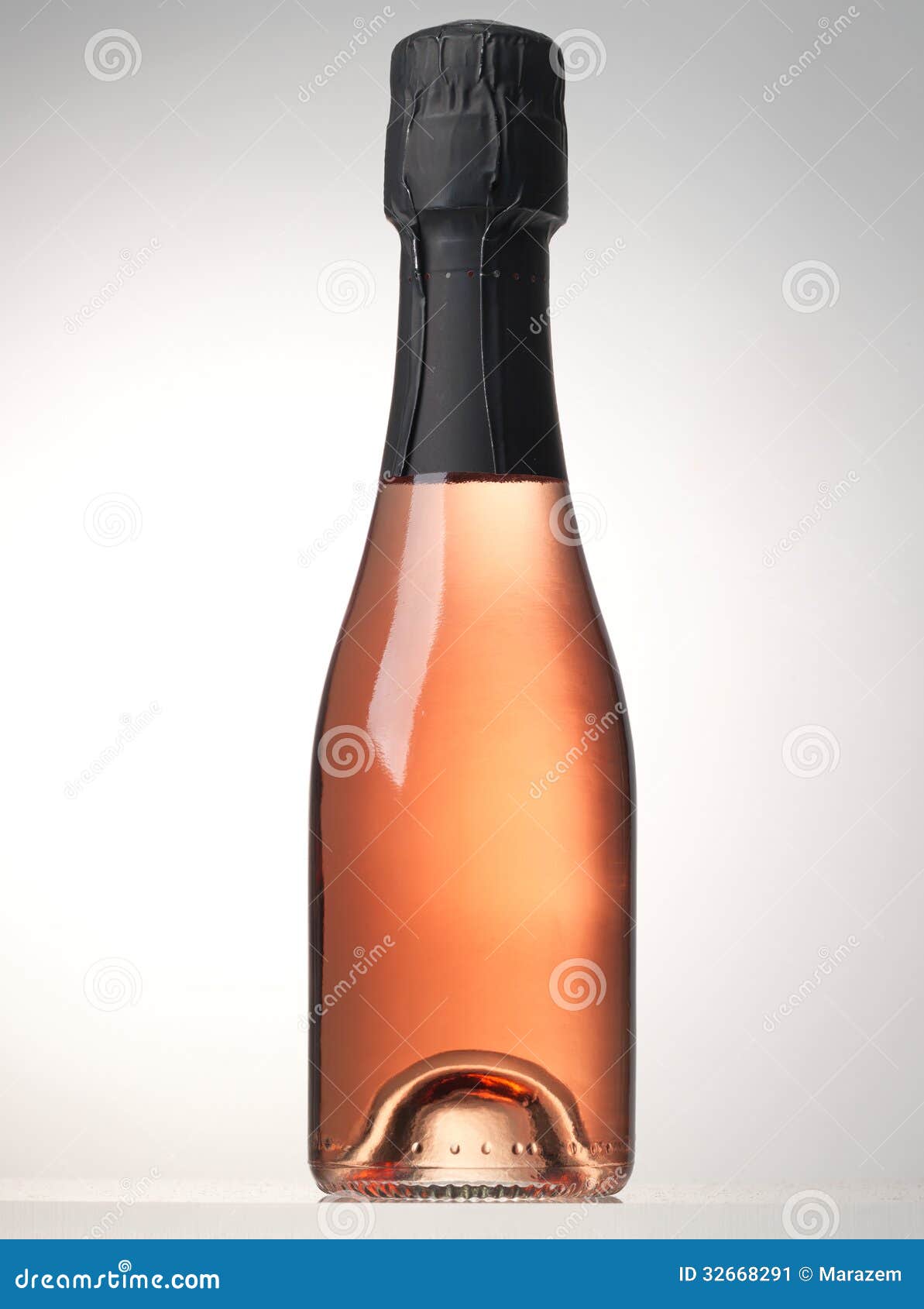 Bottle of sparkling wine stock image. Image of event 32668291