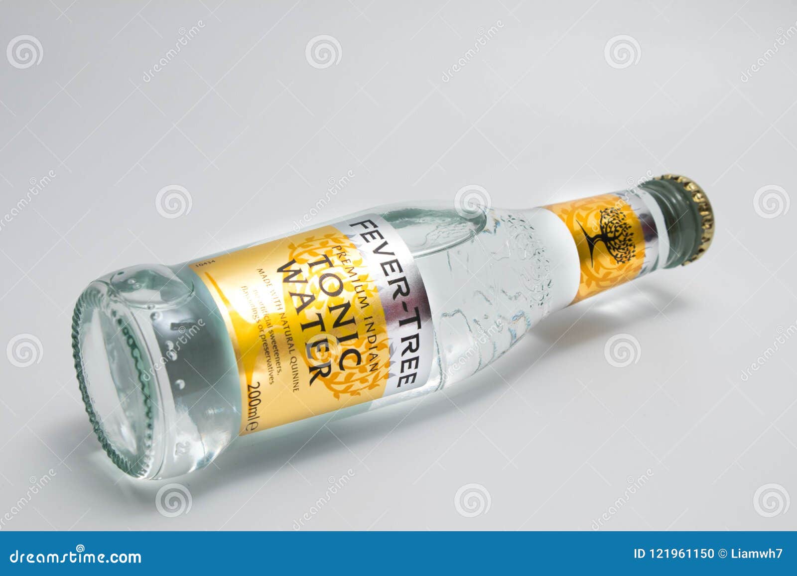 Download 8 575 Tonic Bottle Photos Free Royalty Free Stock Photos From Dreamstime Yellowimages Mockups