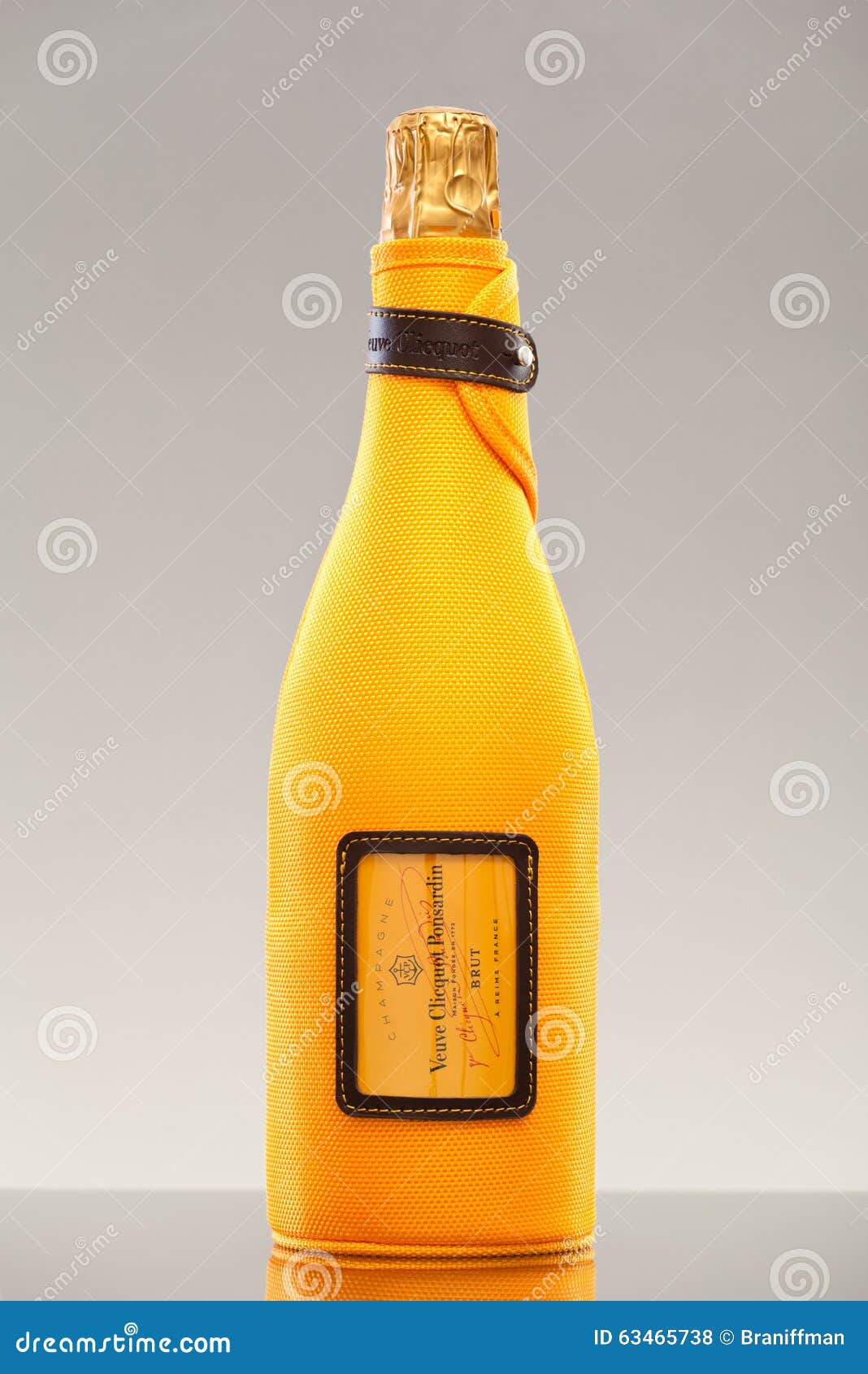 vector veuve clicquot logo