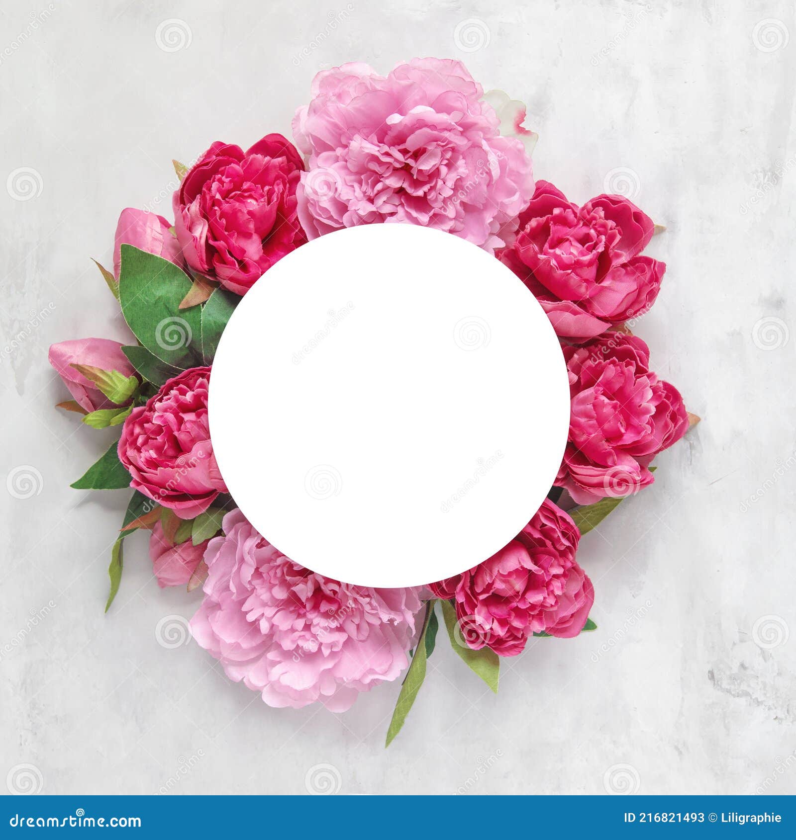 Bouquet De Fleurs Rose Rouge Pivoine Plat Floral Pondre Image stock - Image  du espace, moquerie: 216821493