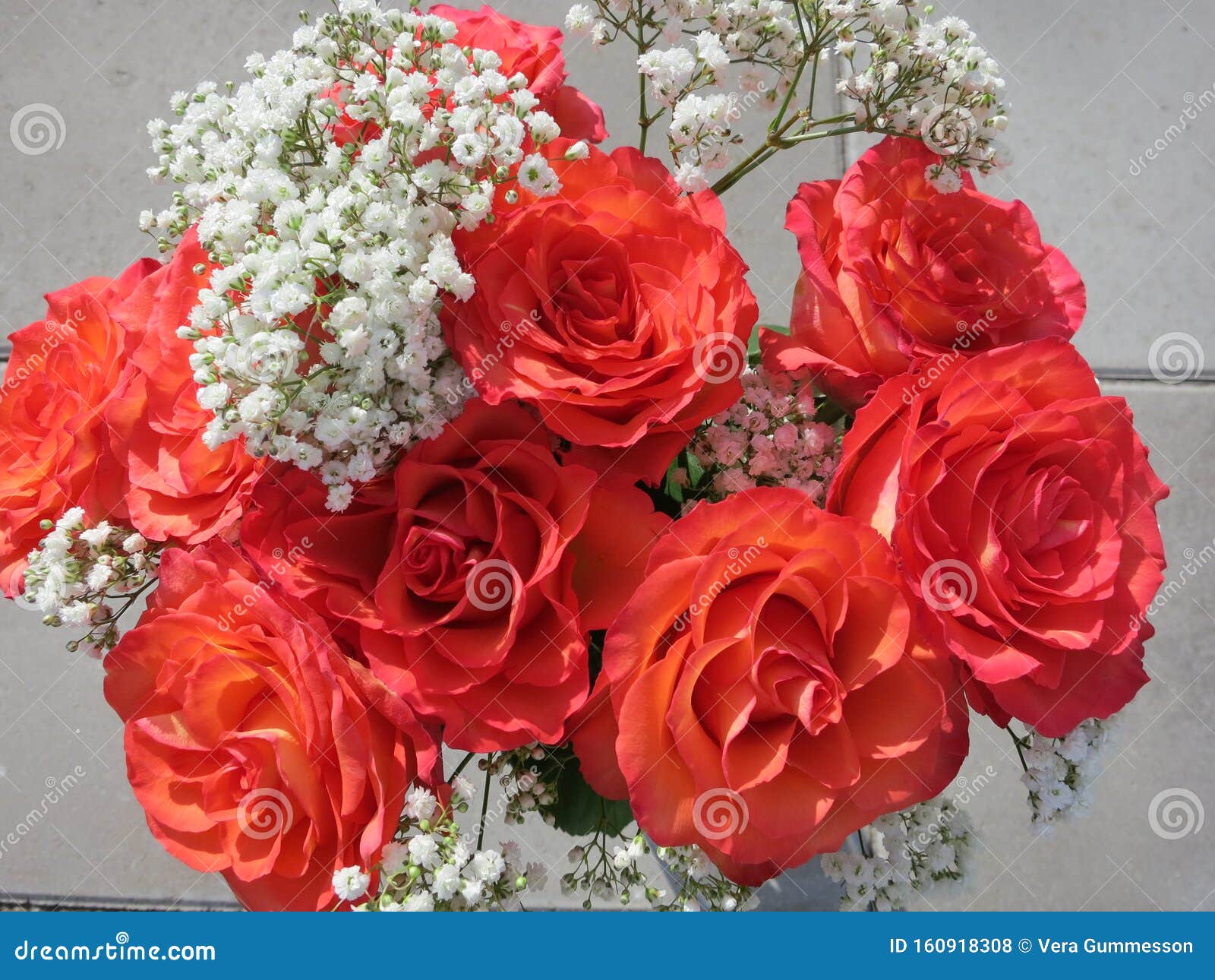 Bouquet De Rosas Maravillosas Foto de archivo - Imagen de ramo, rosas:  160918308