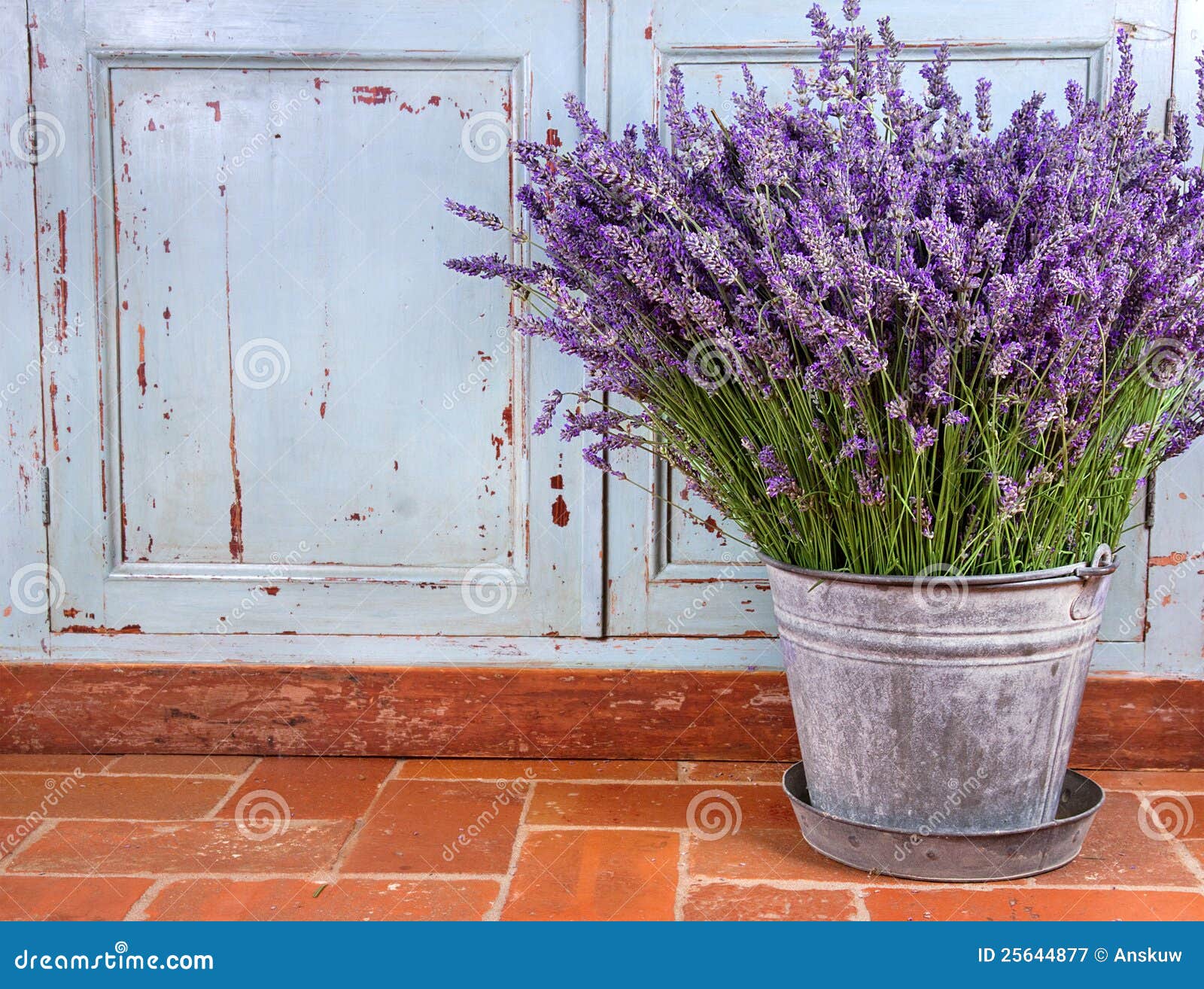 bouquet of lavender in a rustic setting