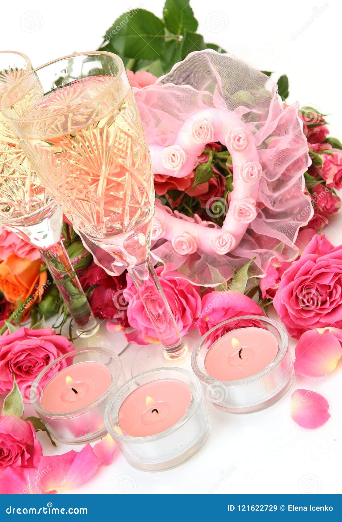 Bouquet roses and wine stock image. Image of natural 121622729