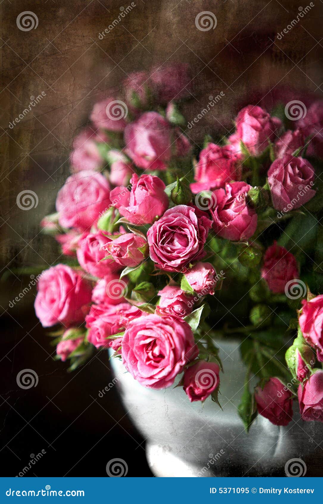 Bouquet Of Small Pink Roses Royalty Free Stock Photo 