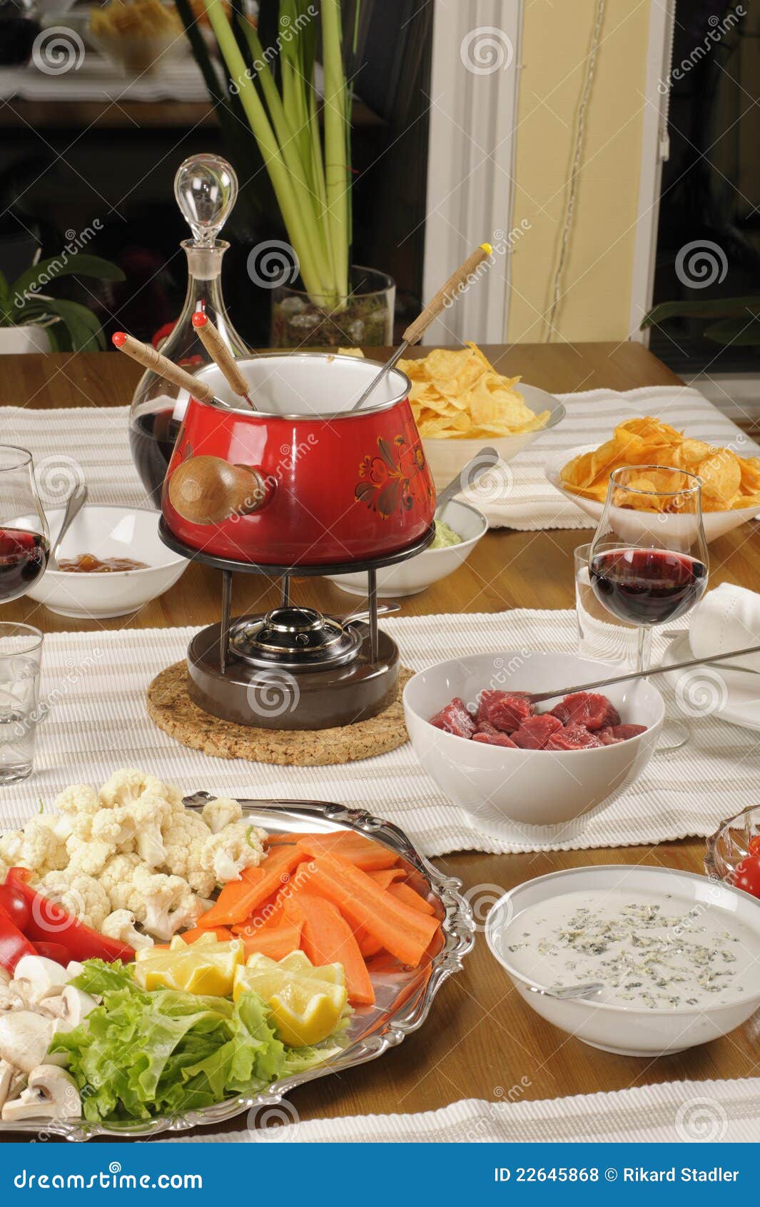 Bourguignonne de fondue photo stock. Image du sauce, cuisine 22645868