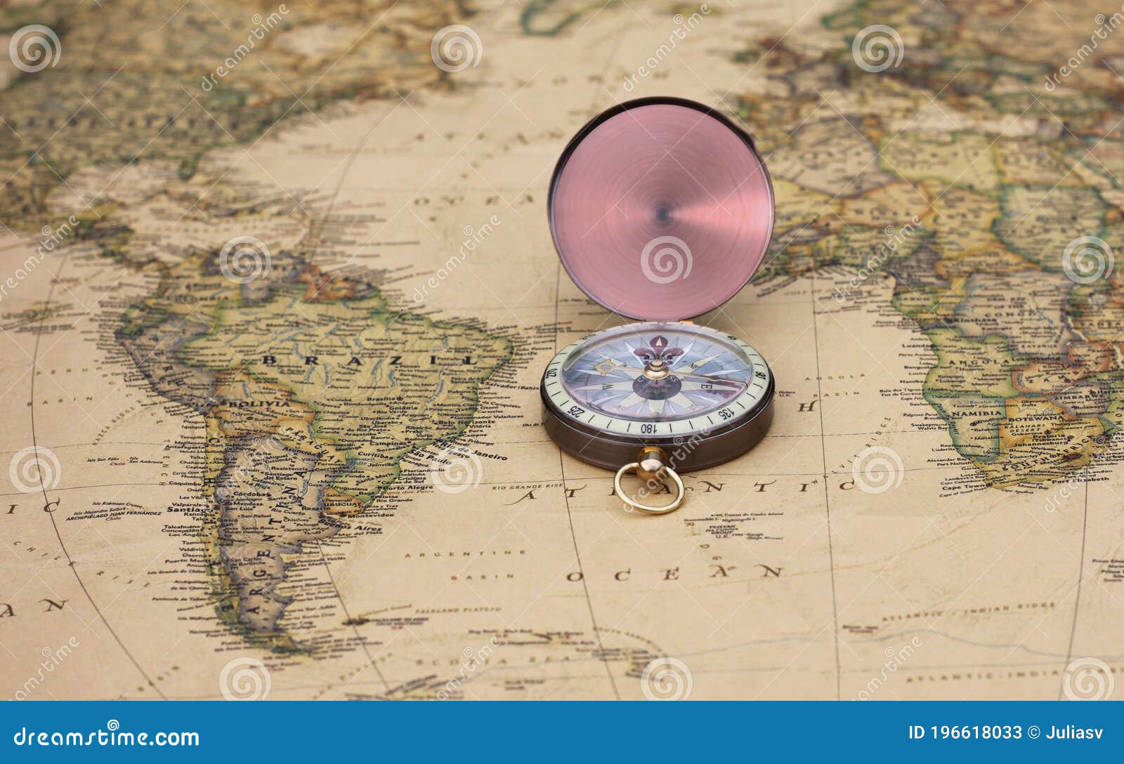 Carte Ronde Du Monde Photos Libres De Droits Et Gratuites De Dreamstime Carte Ronde Du Monde Photos Libres De Droits Et Gratuites De Dreamstime