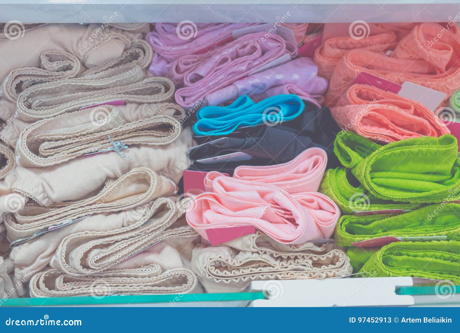 https://thumbs.dreamstime.com/z/boutique-sale-women-underwear-clothes-big-shopping-mall-bali-island-indonesia-97452913.jpg
