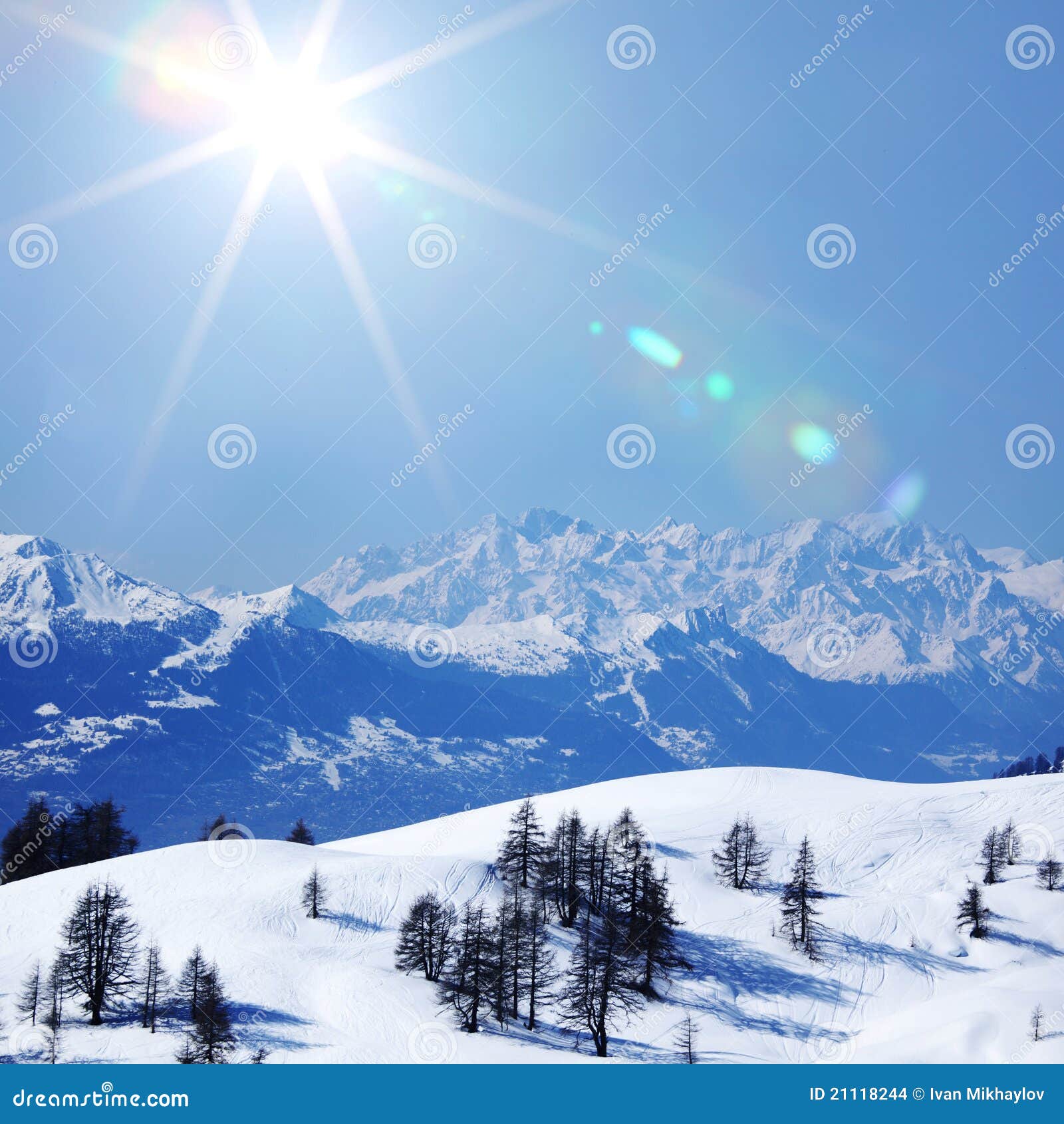 Bovenkant van bergen stock foto. Image of toevlucht, hoogte 21118244