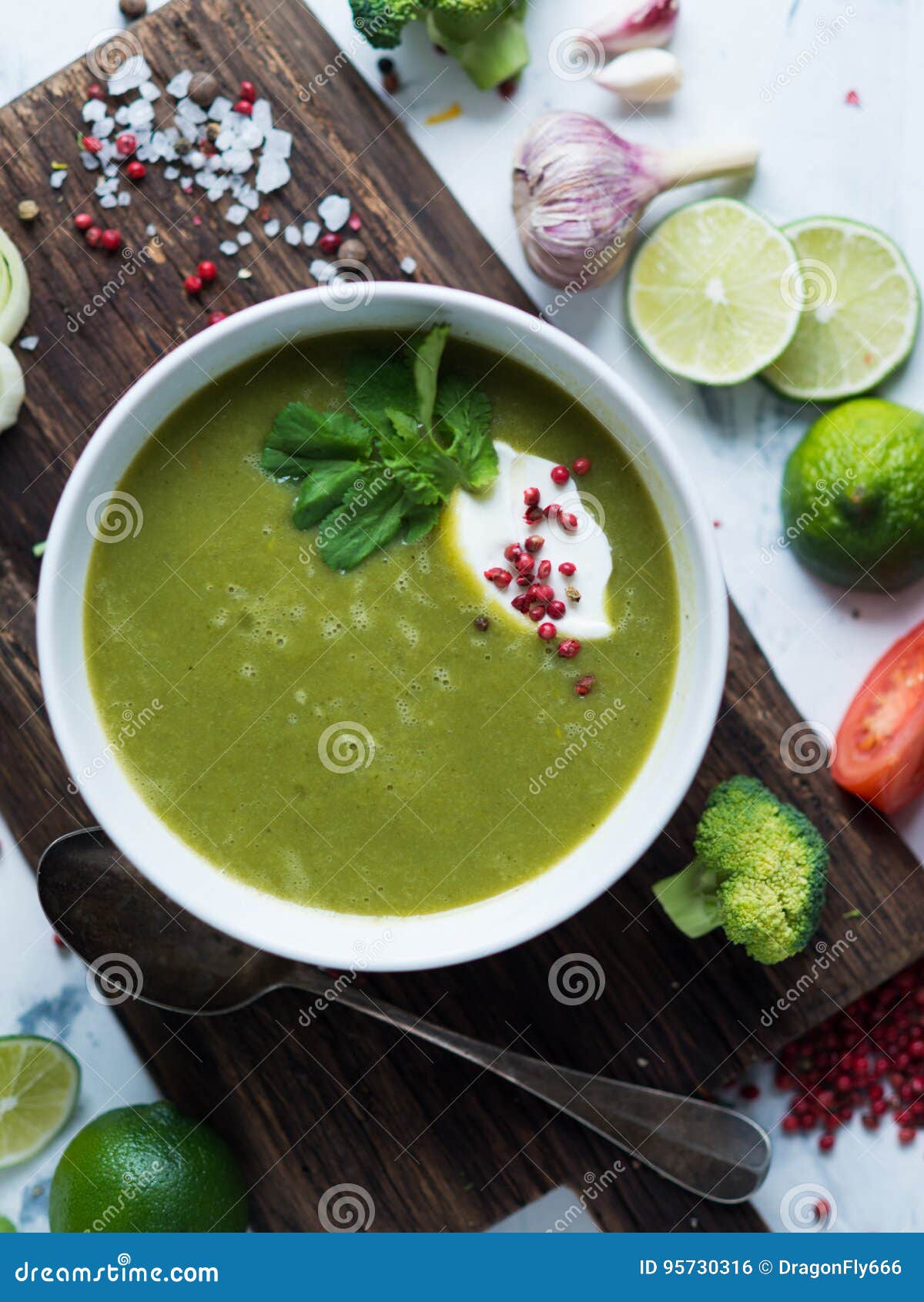 Bowl of Green Soup Top View Stock Photo - Image of creamsoup, spinach ...