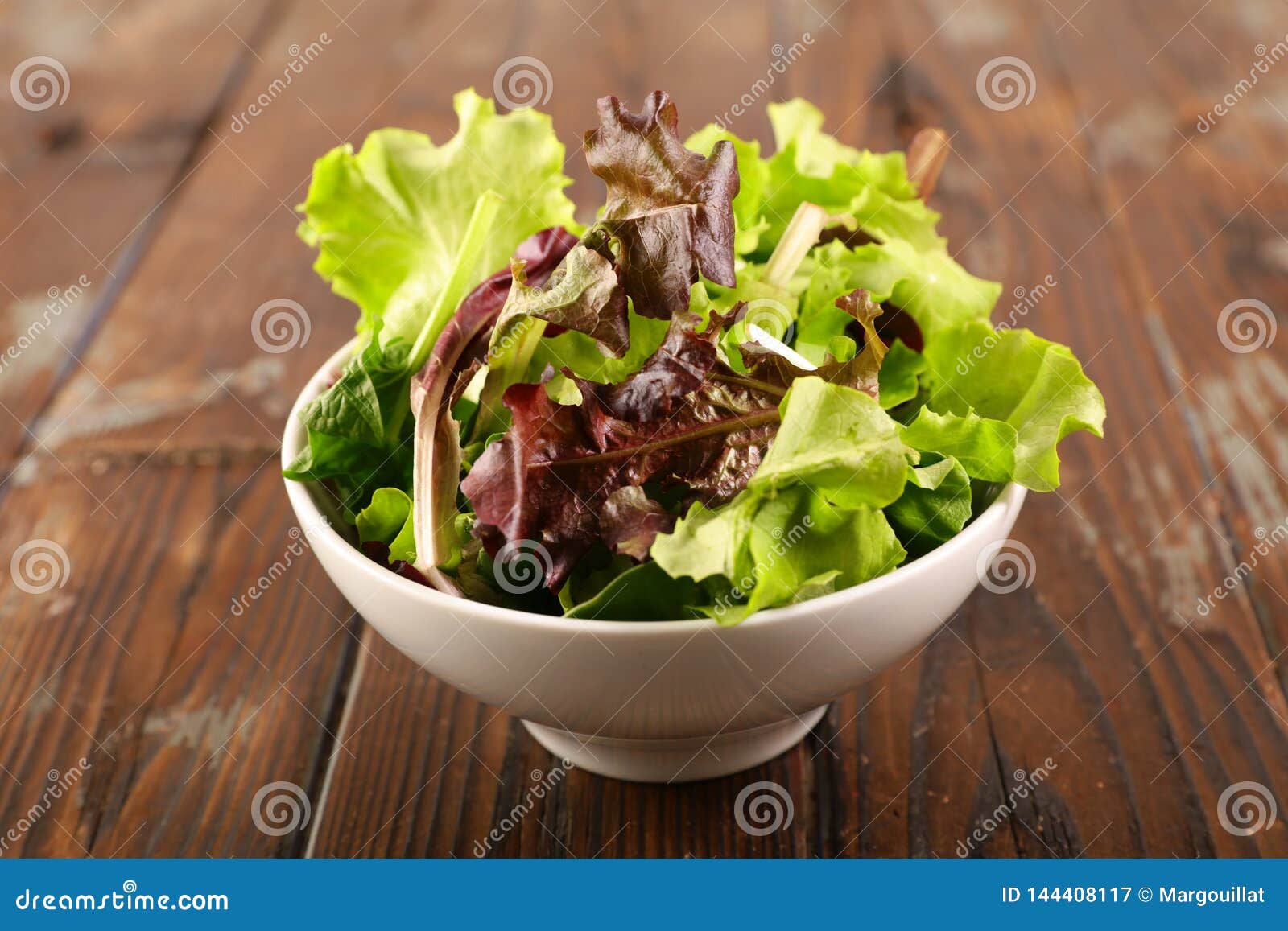 Bowl of lettuce stock image. Image of salad, dinner 144408117