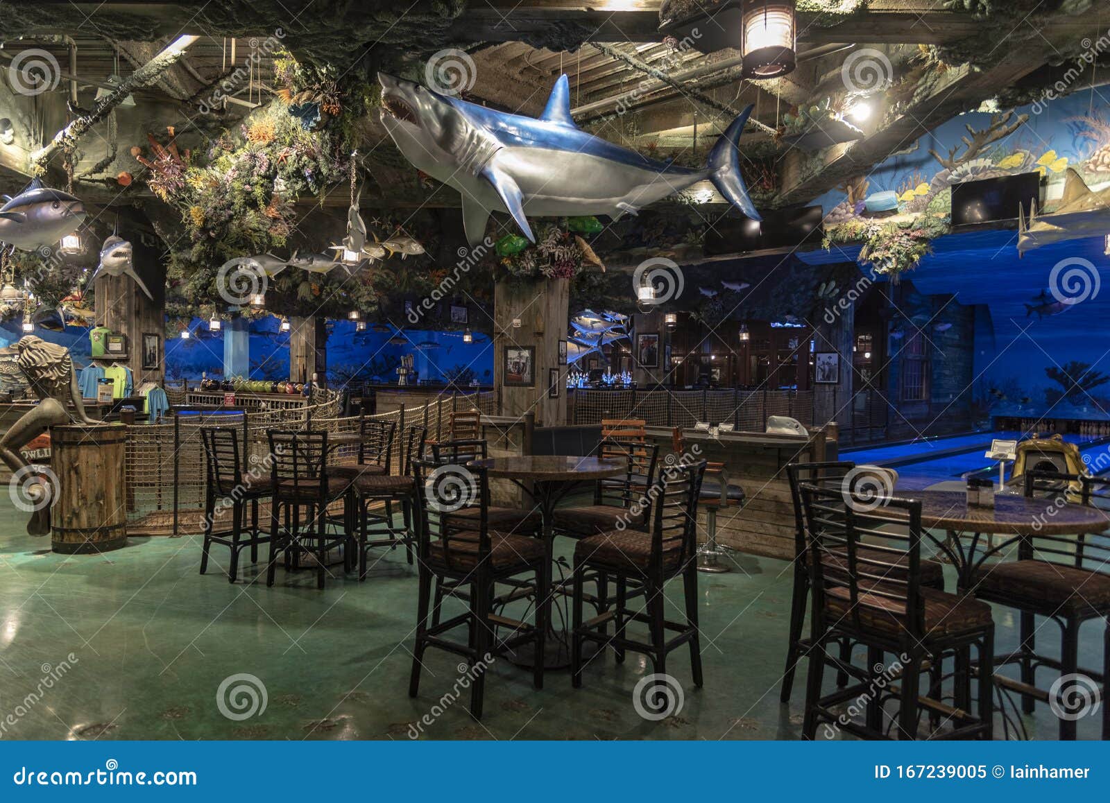 Bowling Alley and Cafe Inside the Bass Pro Shop Pyramid Memphis Tennessee  Editorial Image - Image of city, details: 167239005