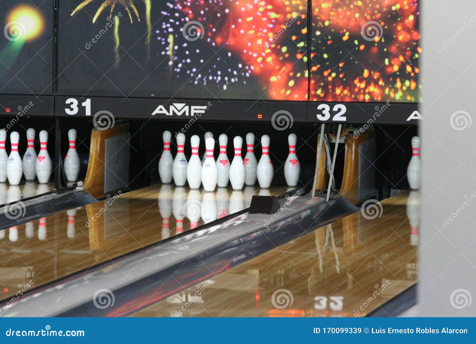 bowling pines competition sports indoor side view