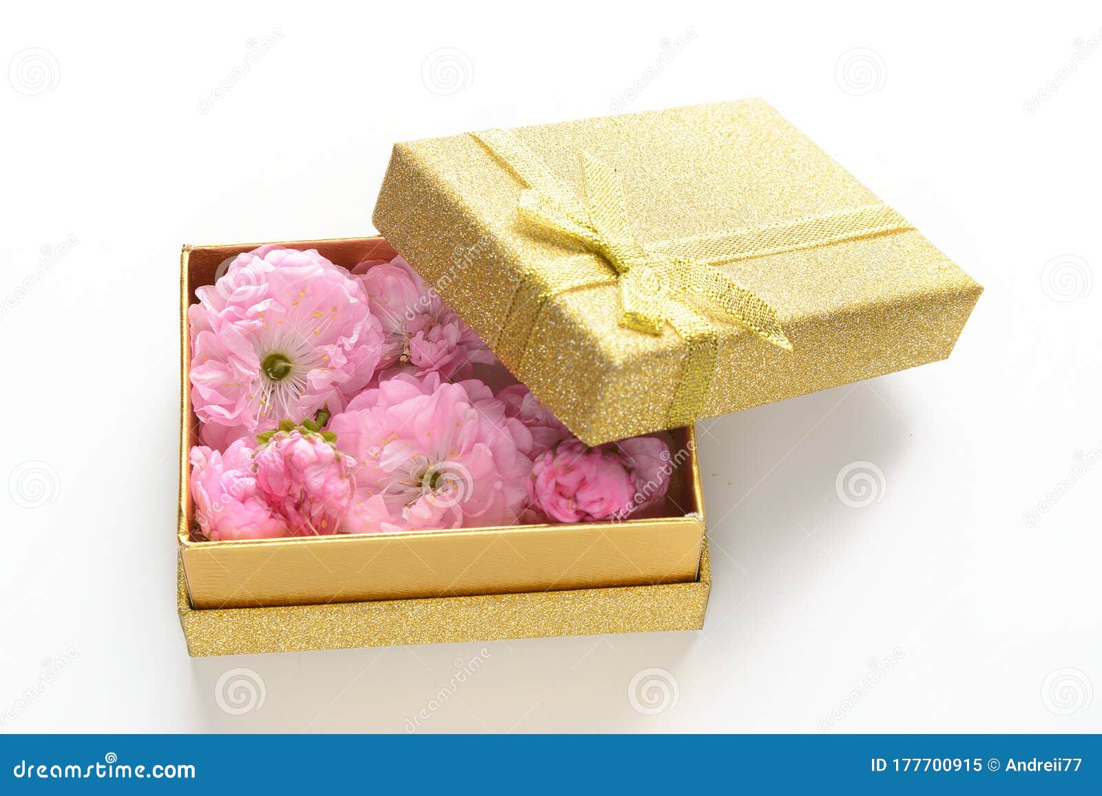 Box with a tea rose stock image. Image of nutritive 177700915