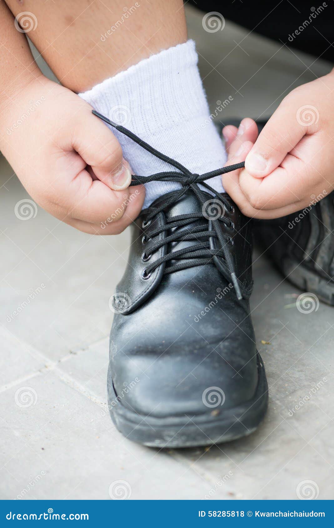 school shoes with laces