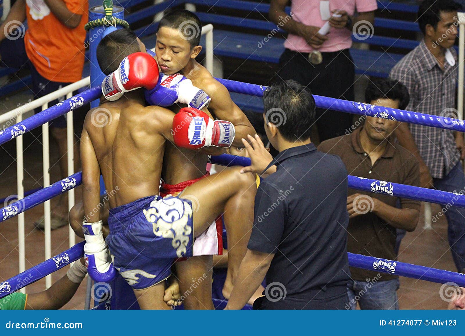 Muay thai phuket hi-res stock photography and images - Alamy