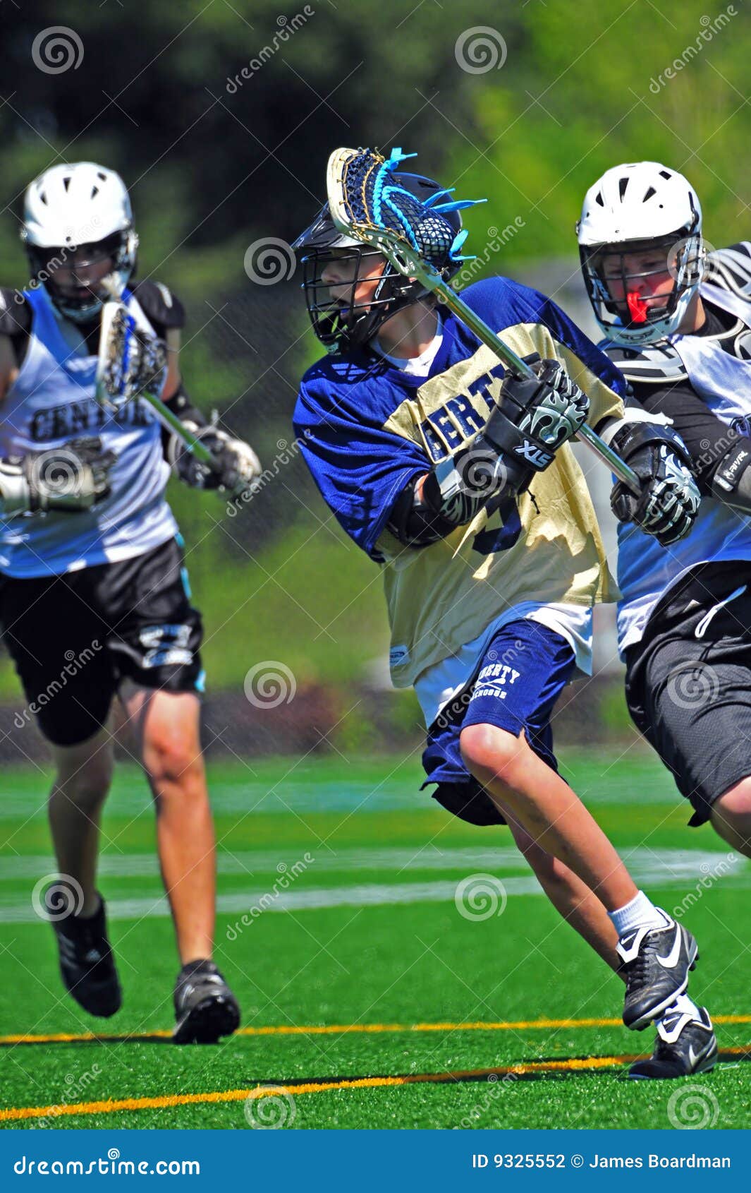 Boys youth lacrosse runner editorial photography. Image of stick 9325552