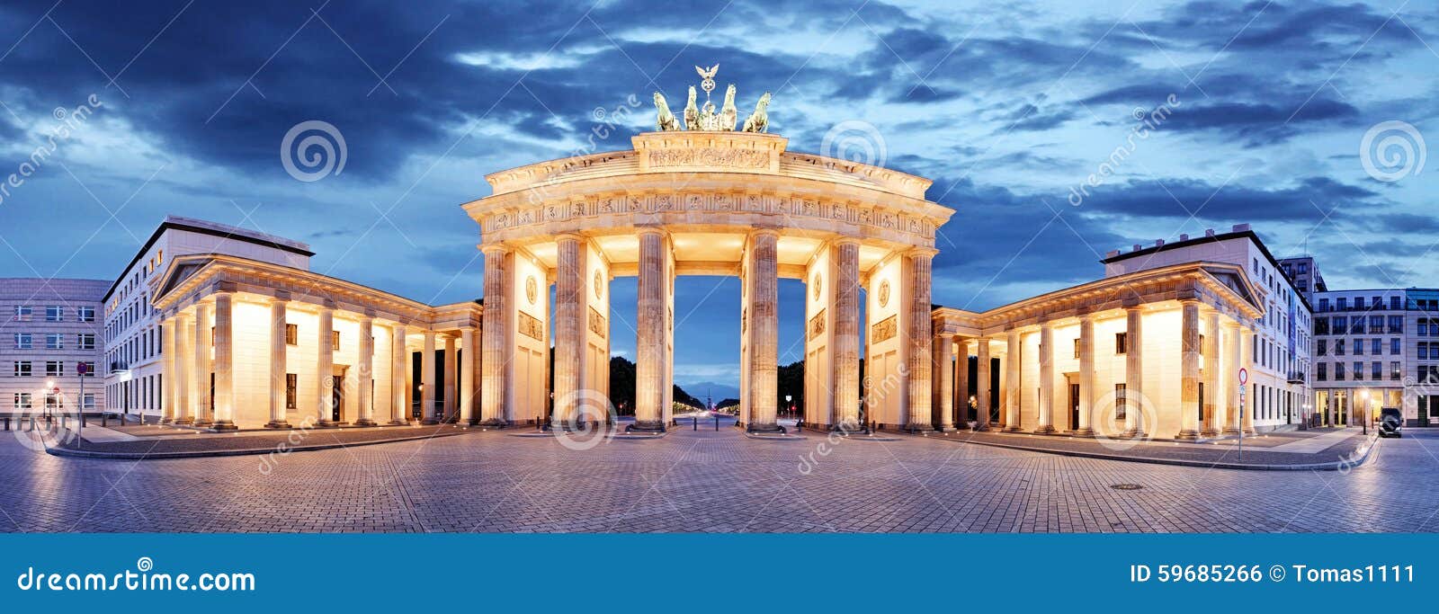 brandenburg gate, berlin, germany - panorama