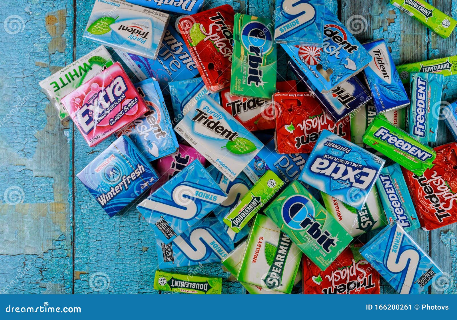 ketting Patois wet Brands Orbit, Extra, Eclipse, Freedent, Wrigley, Spearmint. Ttident,  Stride, Various Brand Chewing Gum Editorial Photo - Image of chewing,  doublemint: 166200261