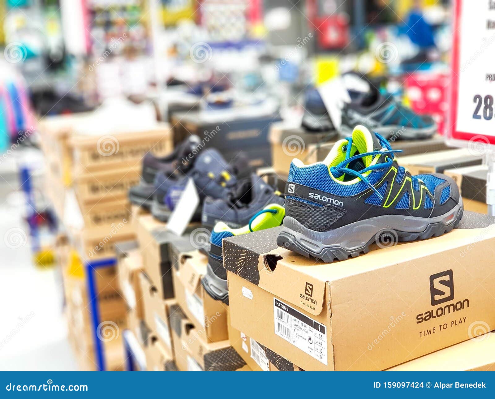 Salomon Sport in Local Depth of Field. Editorial Stock Image - Image of manufacturing, retail: 159097424