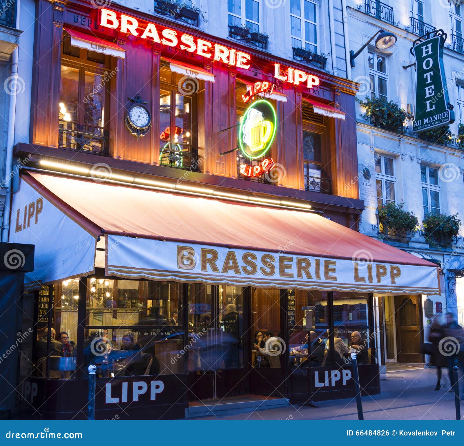 The Brasserie Lipp, Paris, France. Editorial Photo - Image of light ...