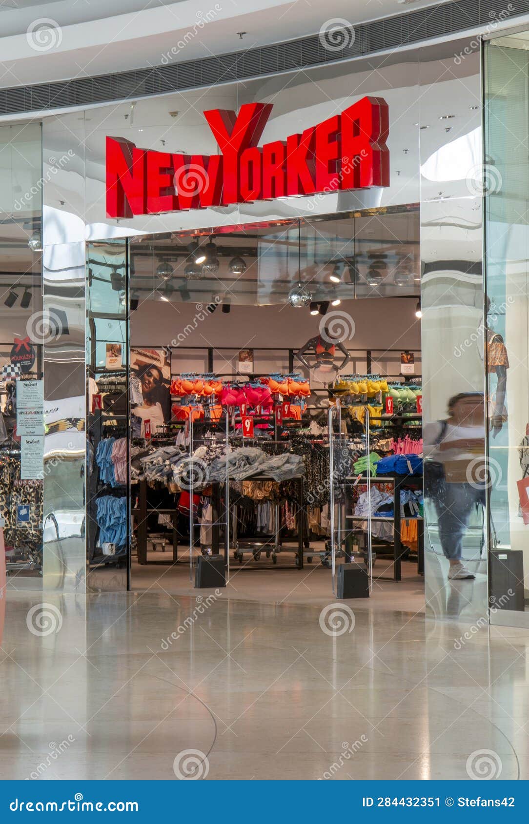 New Yorker Store Front in the Shopping Mall Eurovea. New Yorker is a German  Clothing Editorial Photo - Image of chain, brand: 284432351