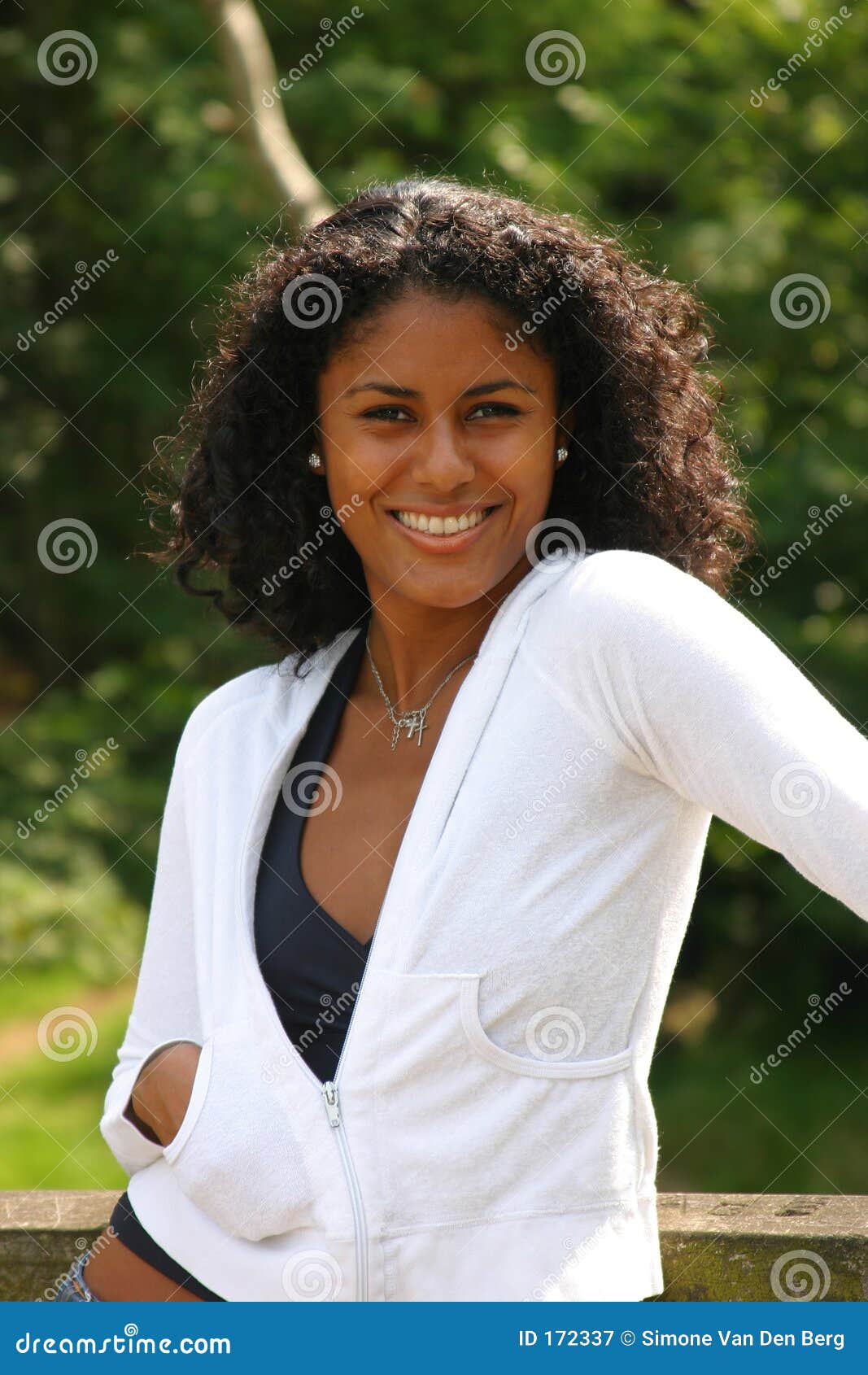 https://thumbs.dreamstime.com/z/brazilian-beauty-172337.jpg