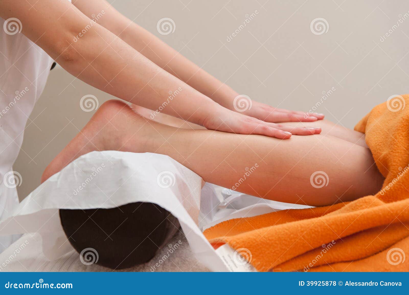 Brazilian Leg Massage Stock Photos Free & RoyaltyFree Stock Photos from Dreamstime