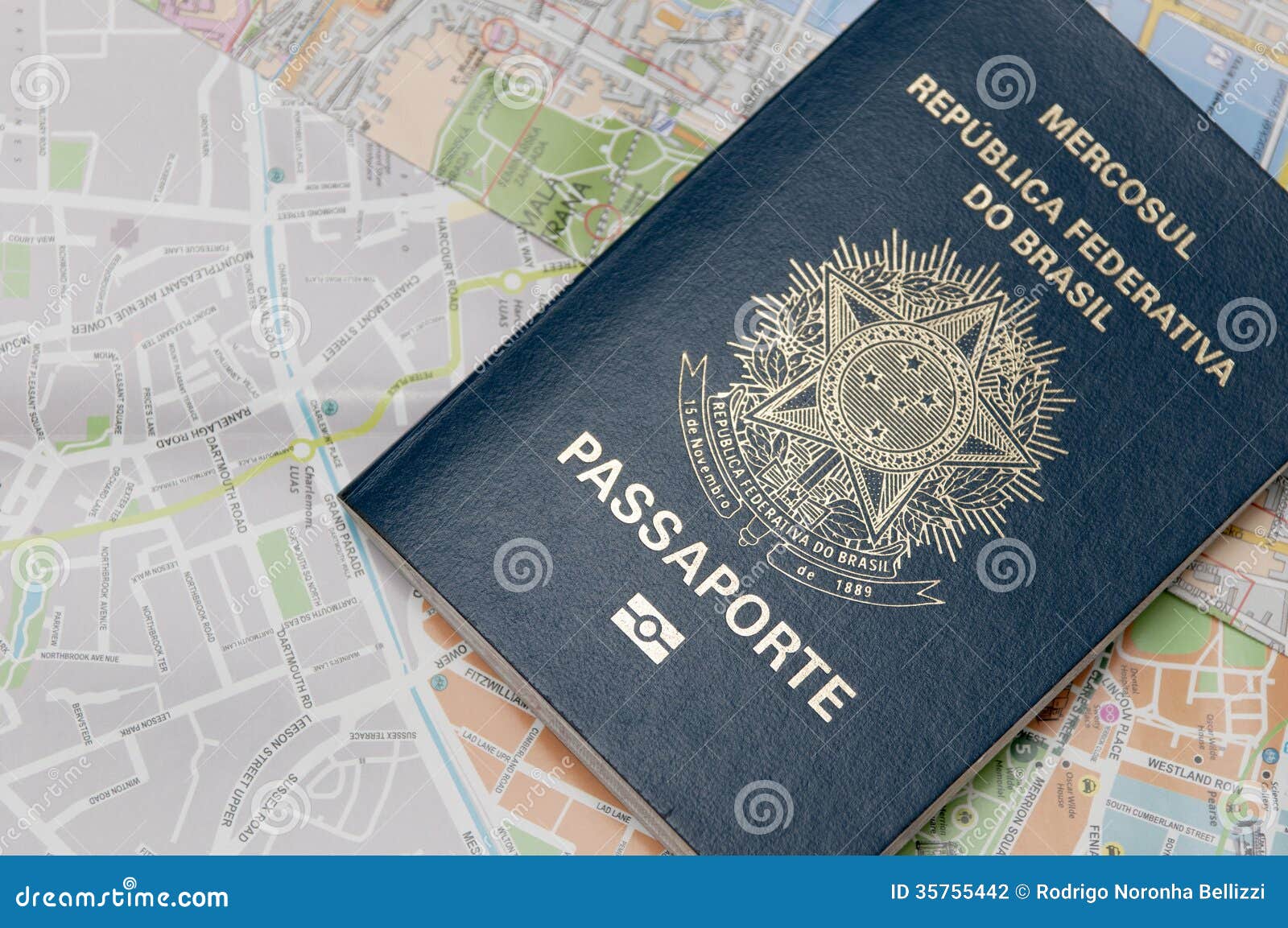 How do you renew your Brazilian passport?