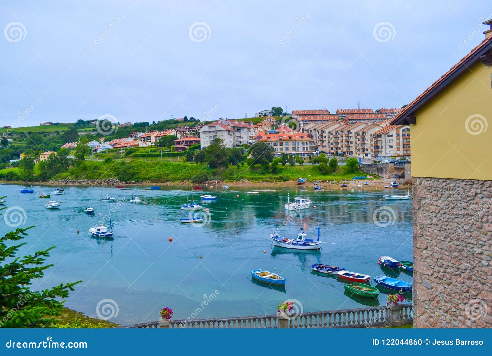 brazo mayor river in the ria of san vicente de la barquera, ca